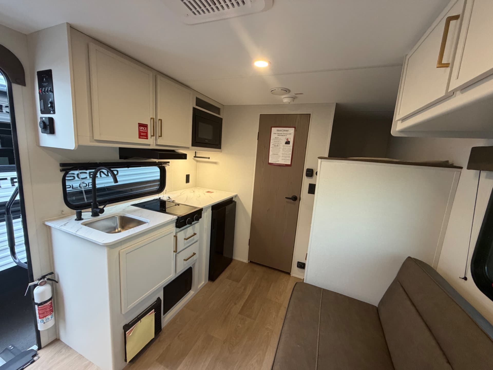 2026 Grand Design 2026 Grand Design Transcend - thumbnail 11