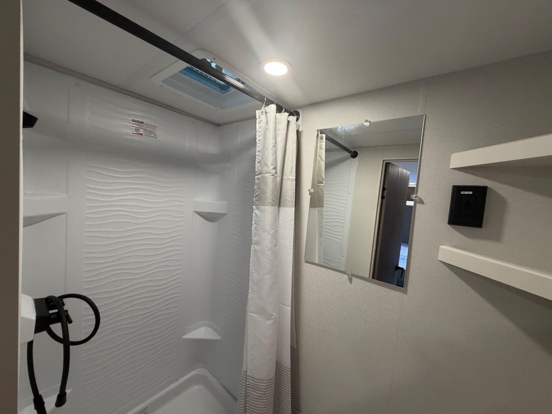 2026 Grand Design 2026 Grand Design Transcend - thumbnail 13