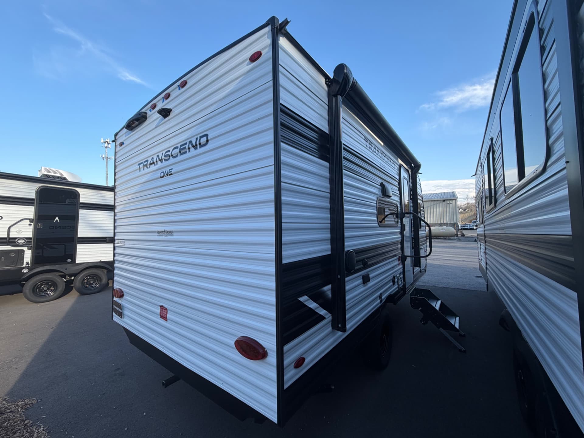 2026 Grand Design 2026 Grand Design Transcend - thumbnail 5