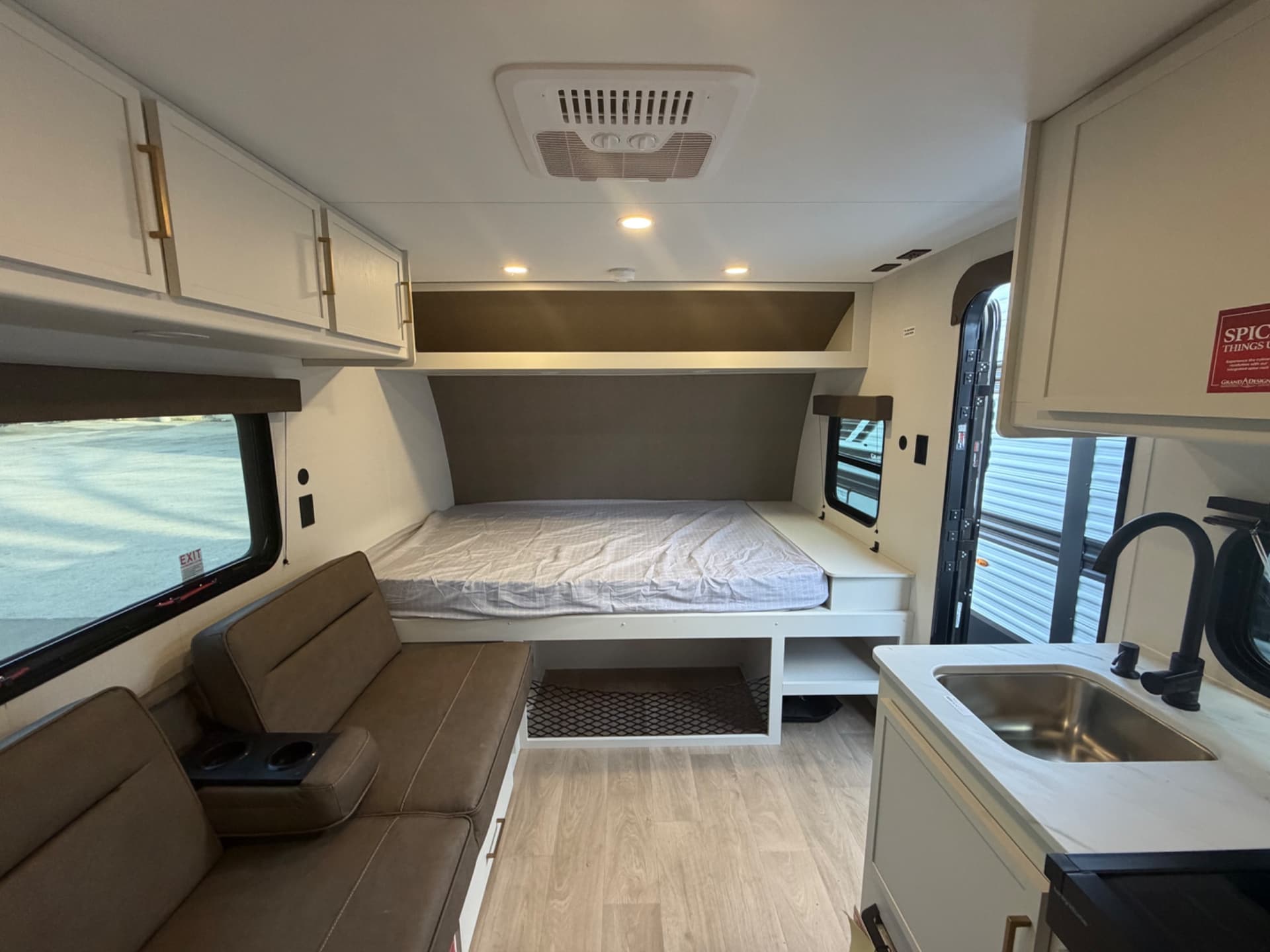 2026 Grand Design 2026 Grand Design Transcend - thumbnail 12