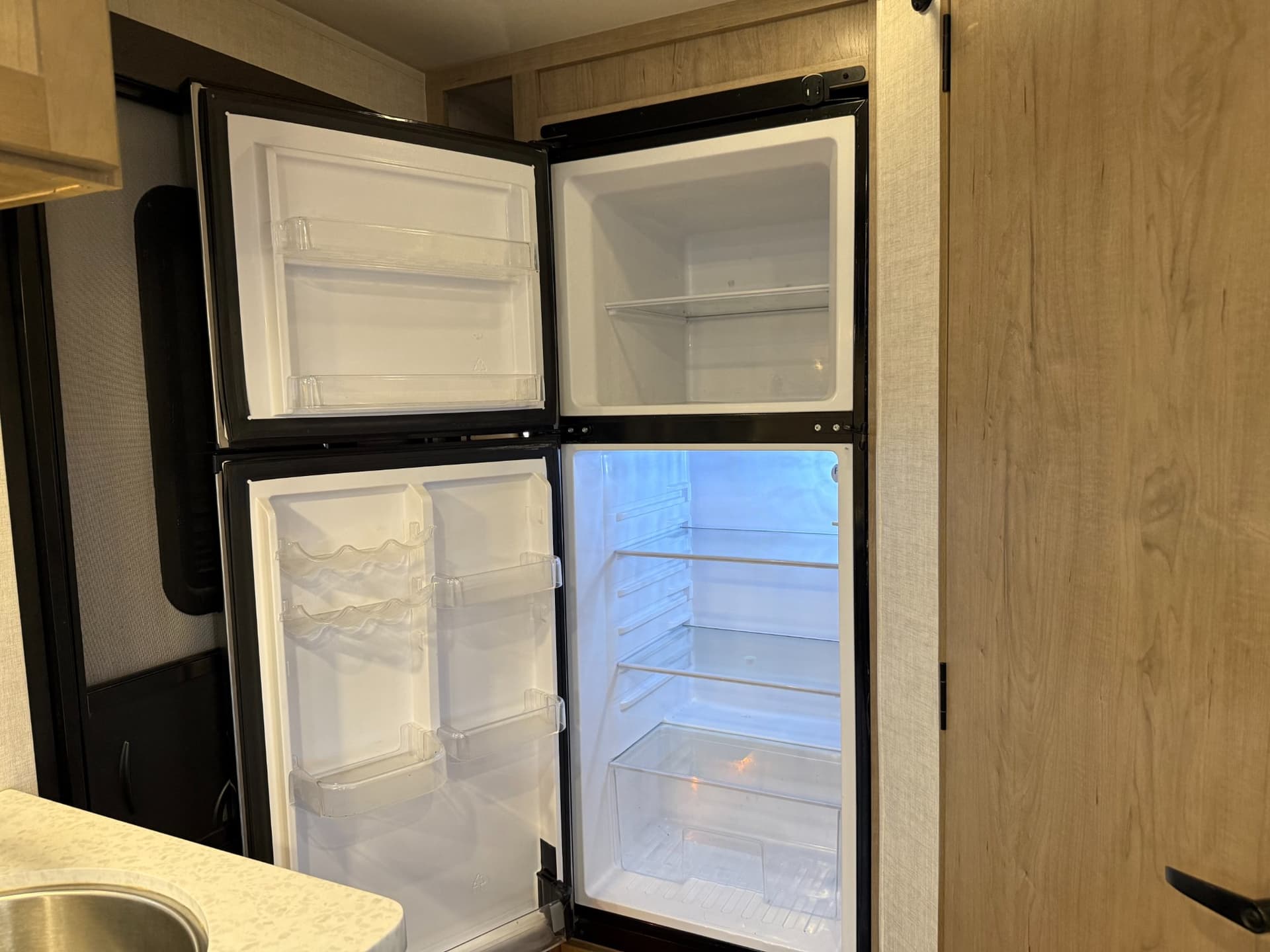 2023 Ember RV 2023 Ember RV Overland - thumbnail 12