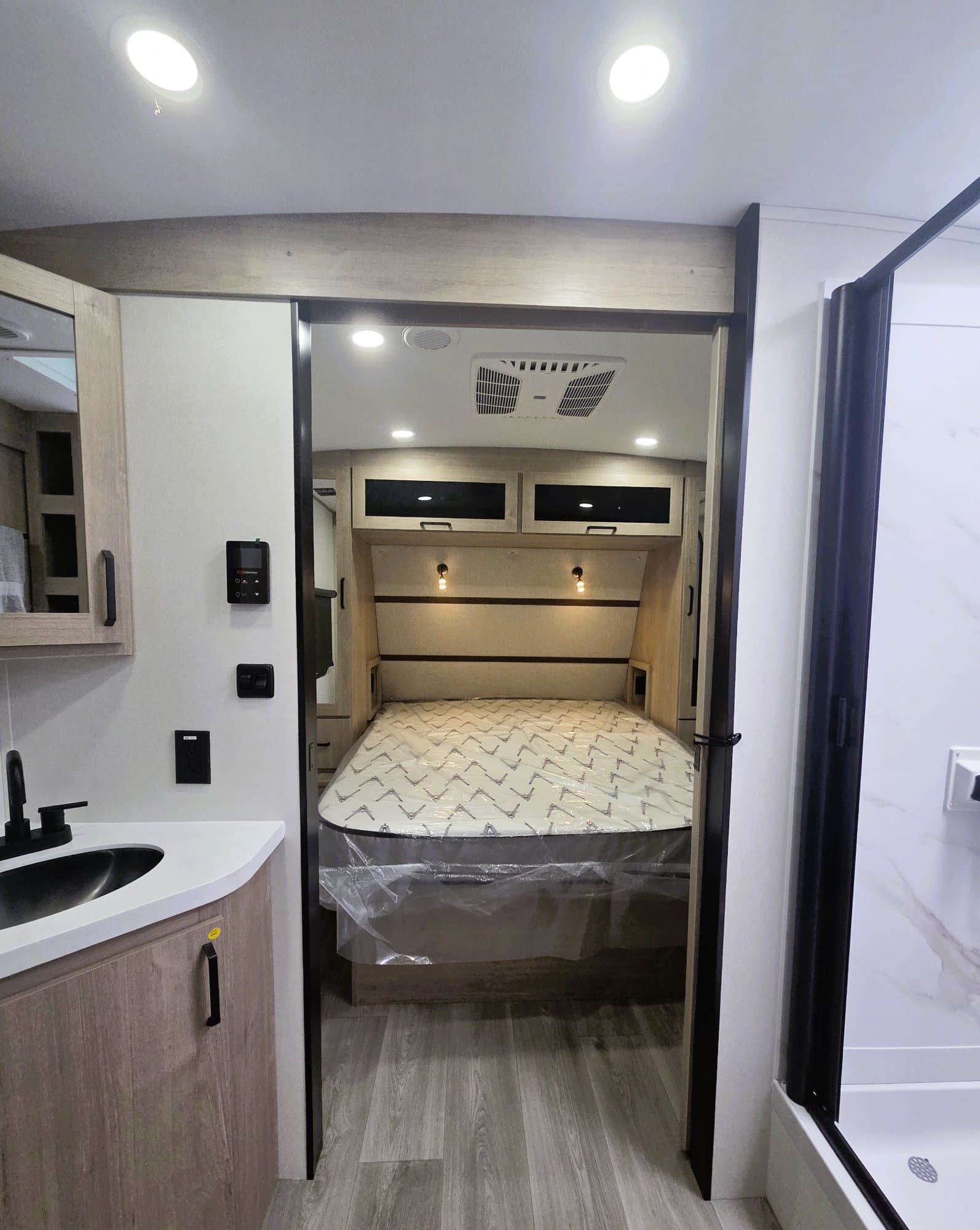 2026 Grand Design 2026 Grand Design Imagine - thumbnail 15