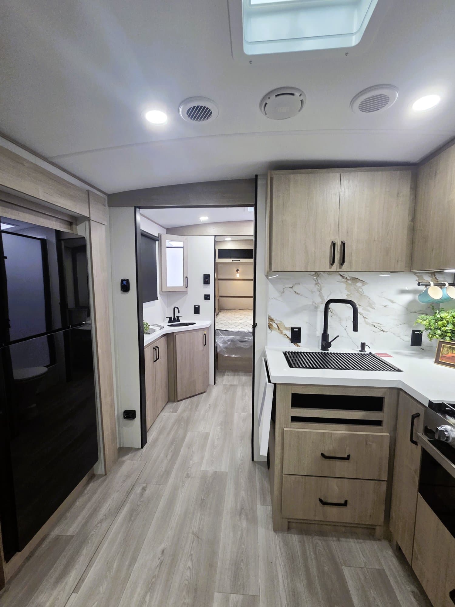 2026 Grand Design 2026 Grand Design Imagine - thumbnail 11