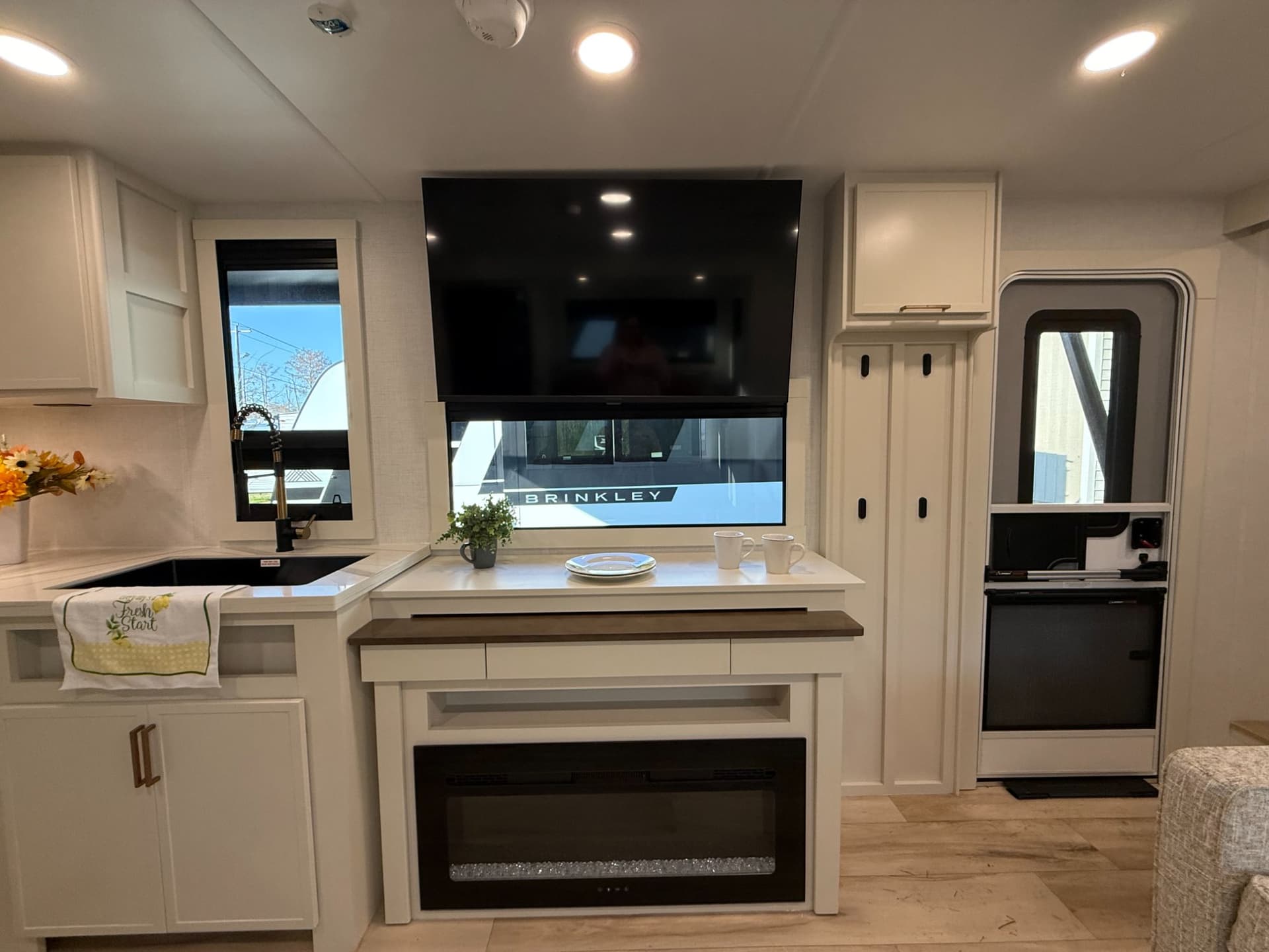 2026 Brinkley RV 2026 Brinkley RV Model IX - thumbnail 18