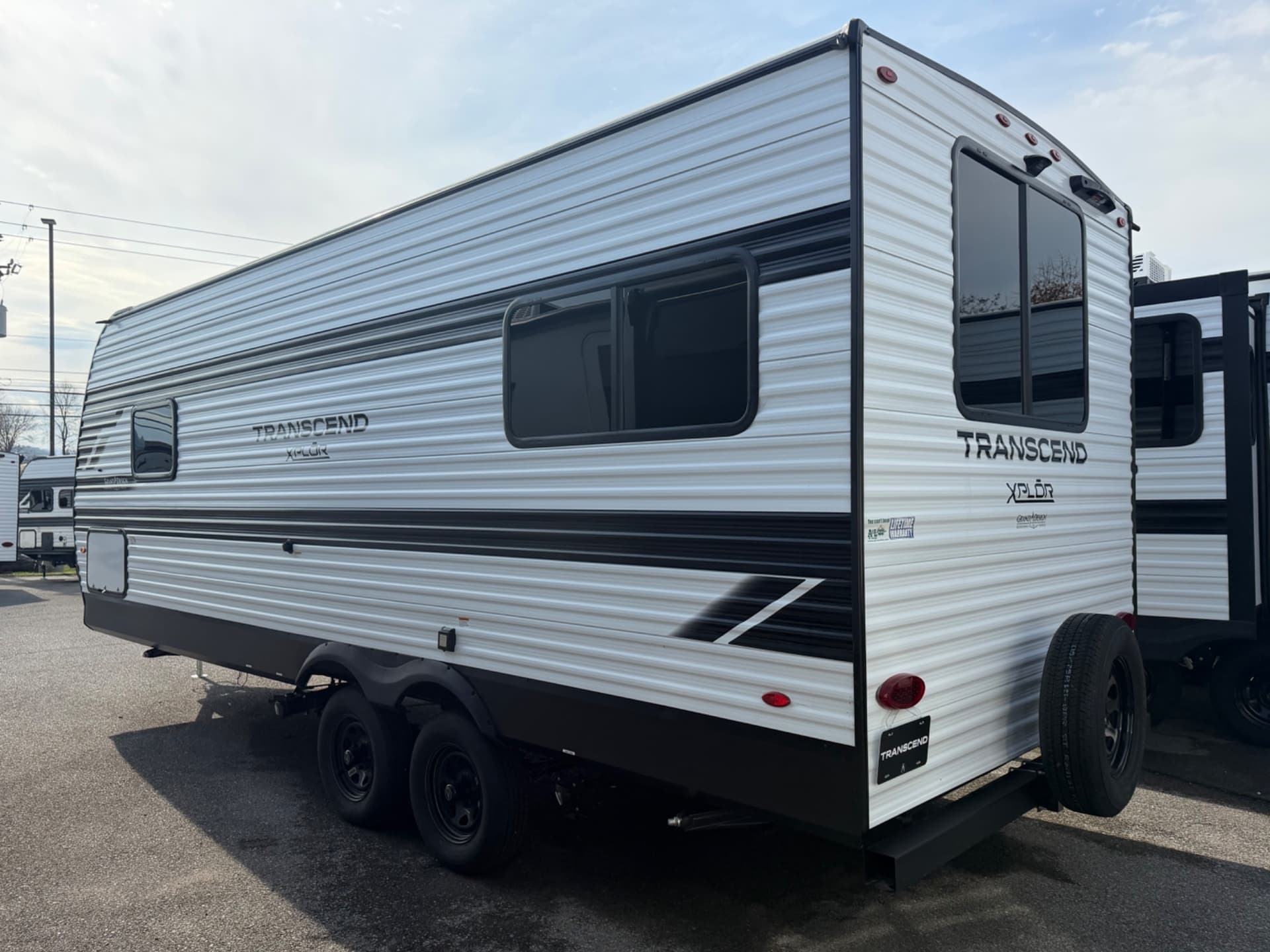 2026 Grand Design 2026 Grand Design Transcend - thumbnail 4