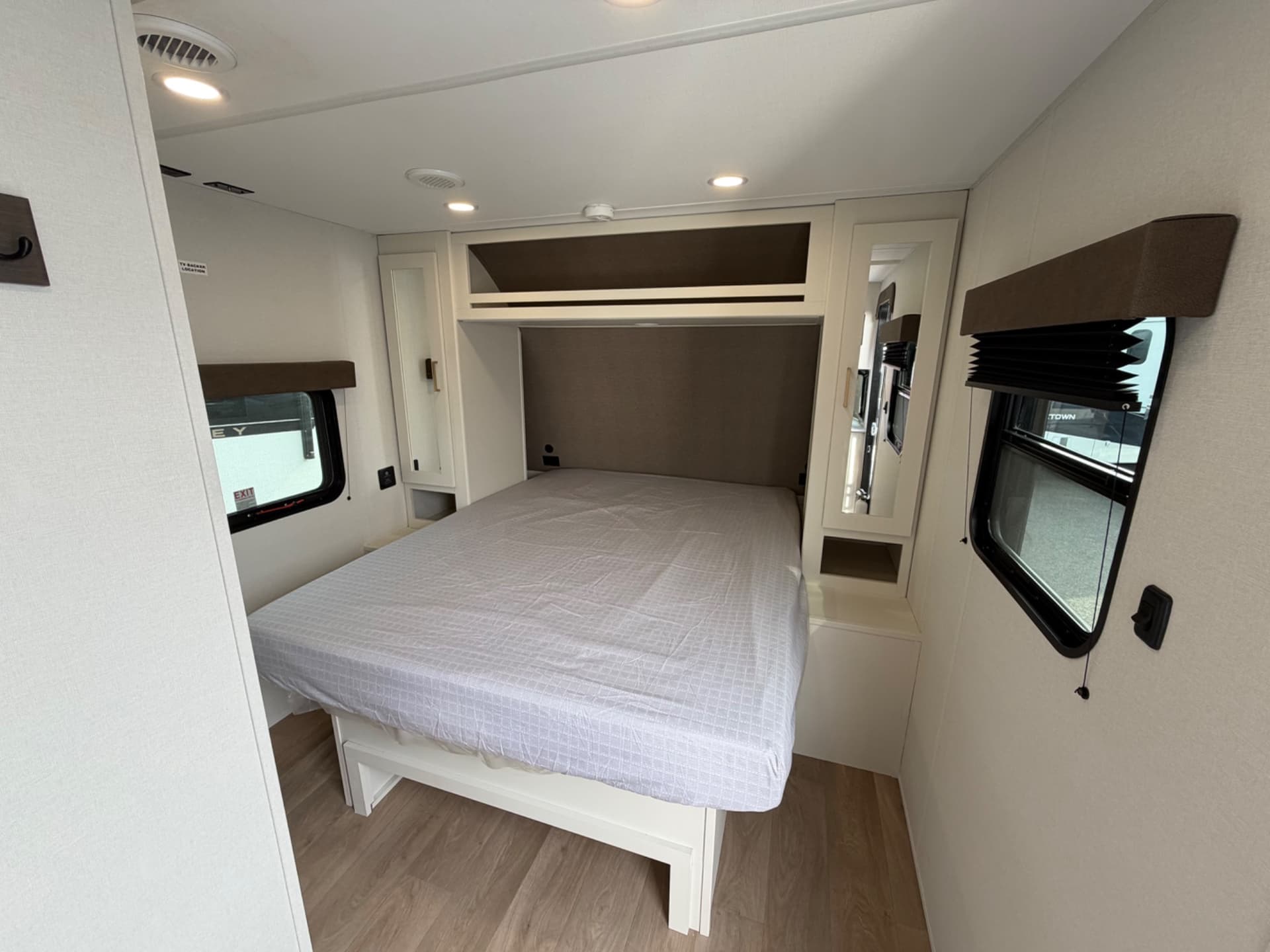 2026 Grand Design 2026 Grand Design Transcend - thumbnail 18