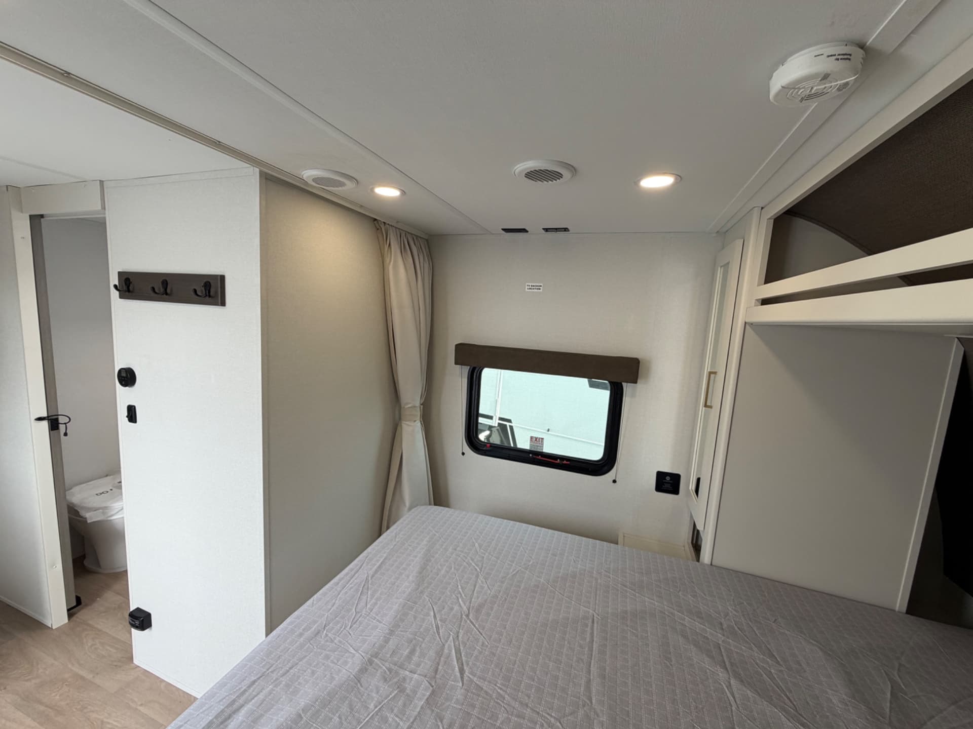 2026 Grand Design 2026 Grand Design Transcend - thumbnail 19