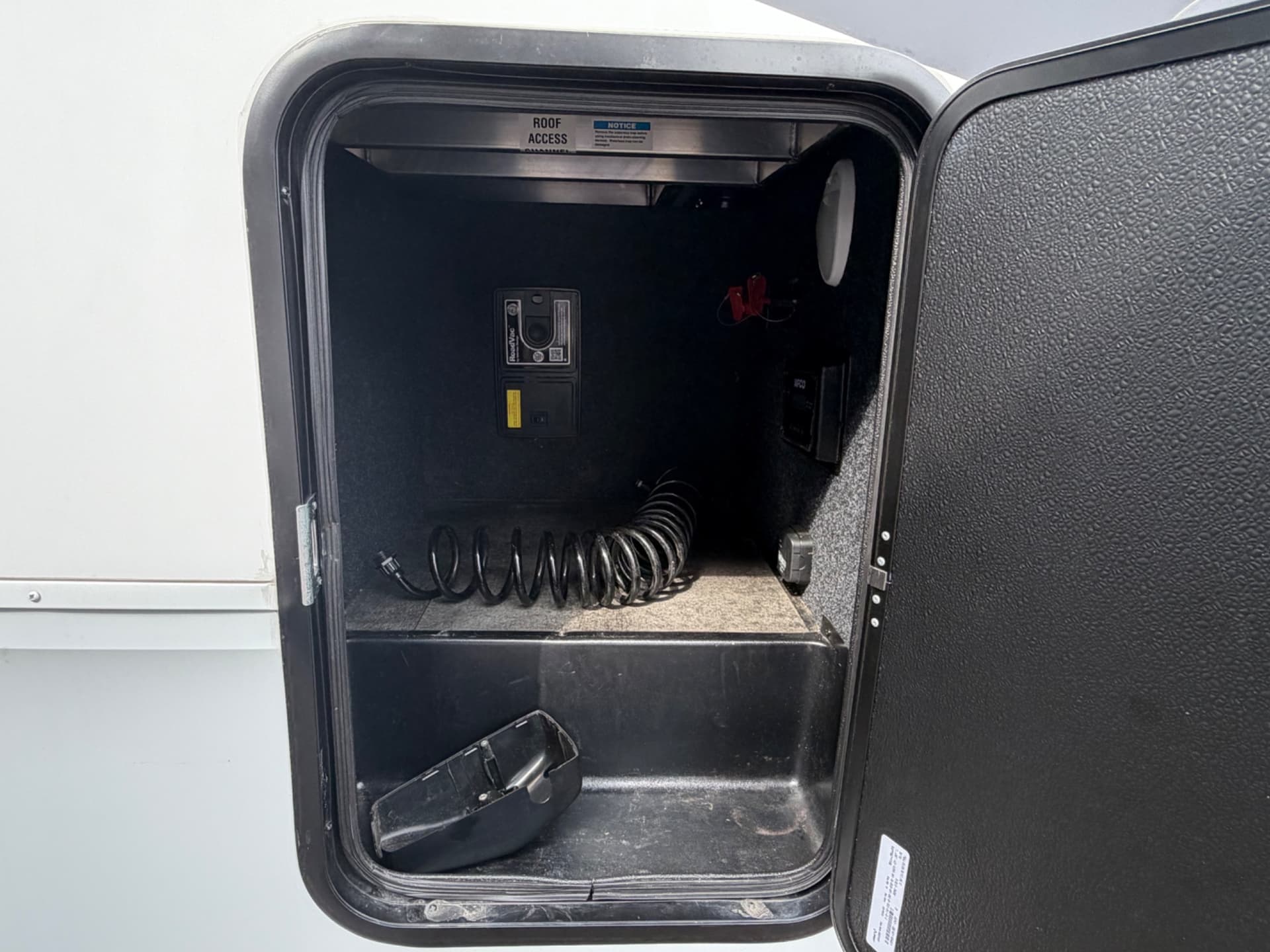 2023 Grand Design 2023 Grand Design Momentum M-Class - thumbnail 7