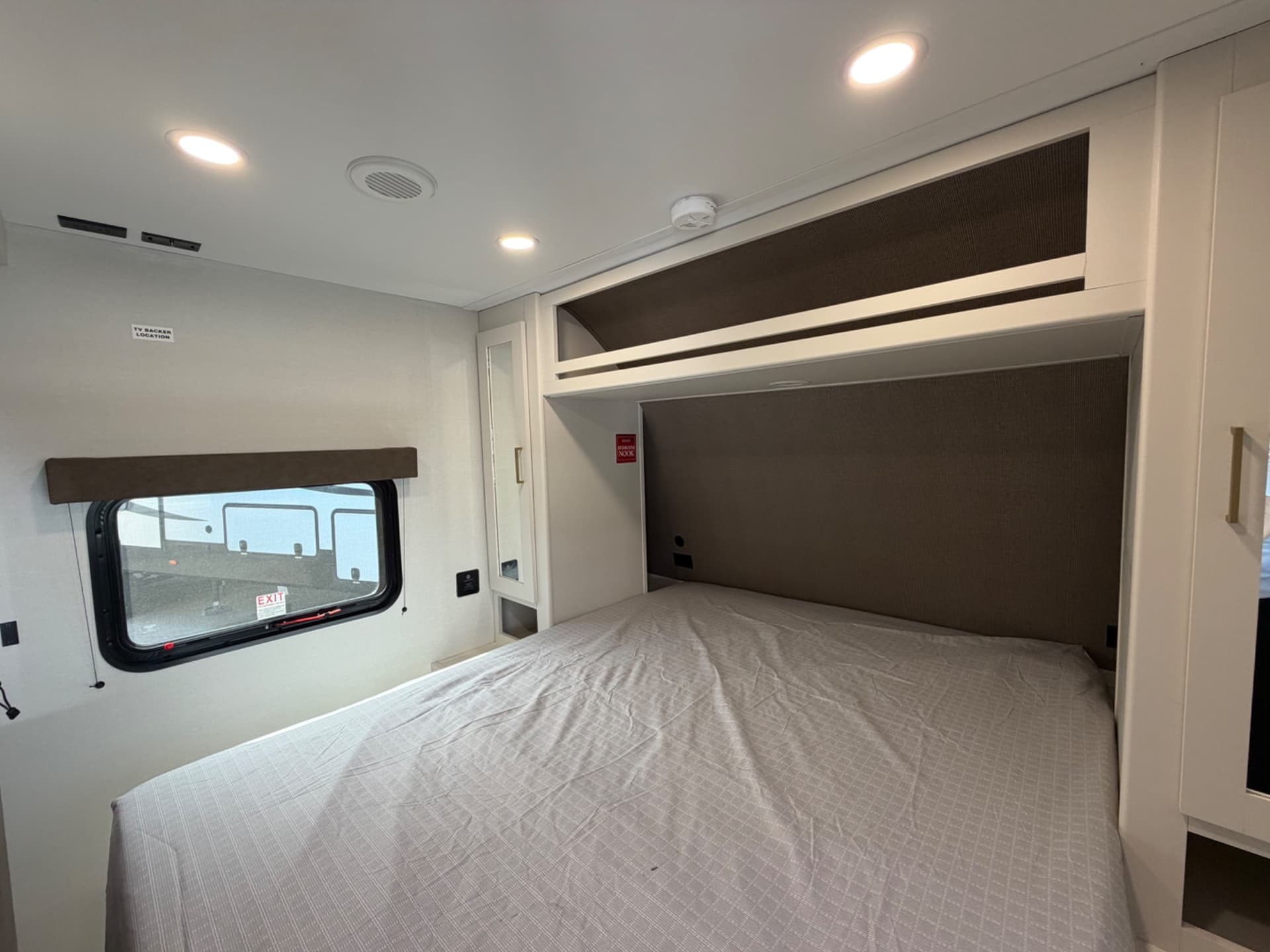 2026 Grand Design 2026 Grand Design Transcend - thumbnail 17