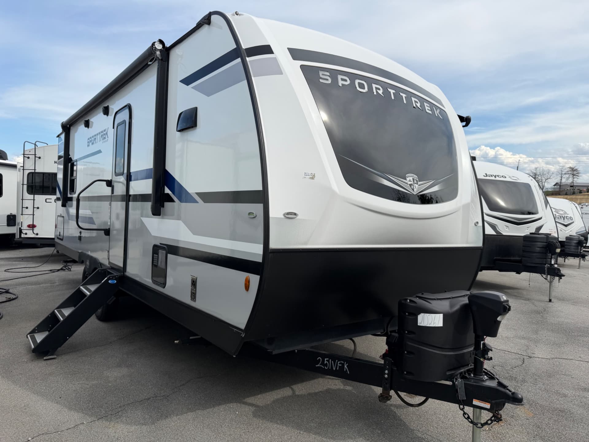 2022 Venture RV SportTrek 251VFK