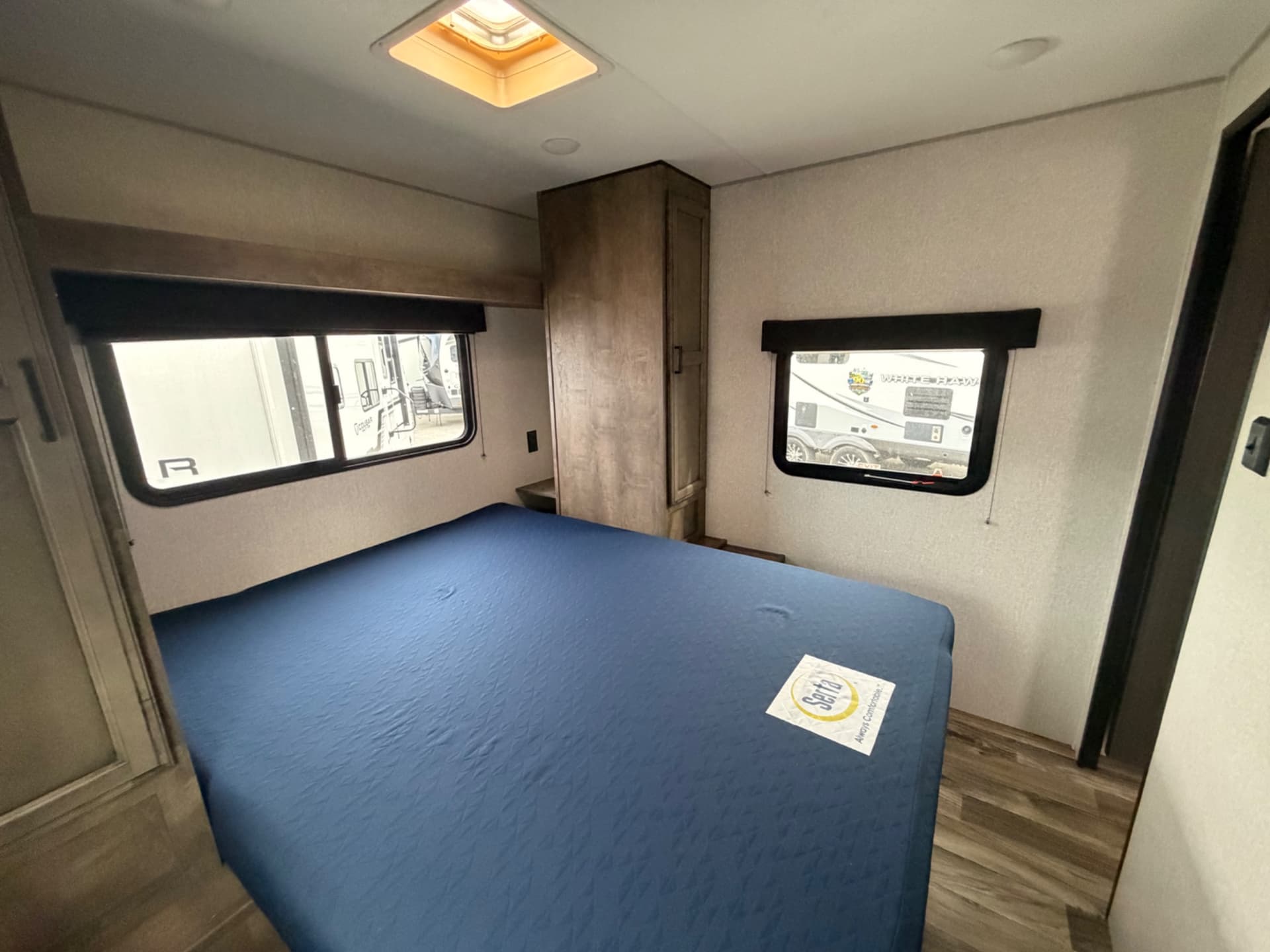 2022 Venture RV 2022 Venture RV SportTrek - thumbnail 12