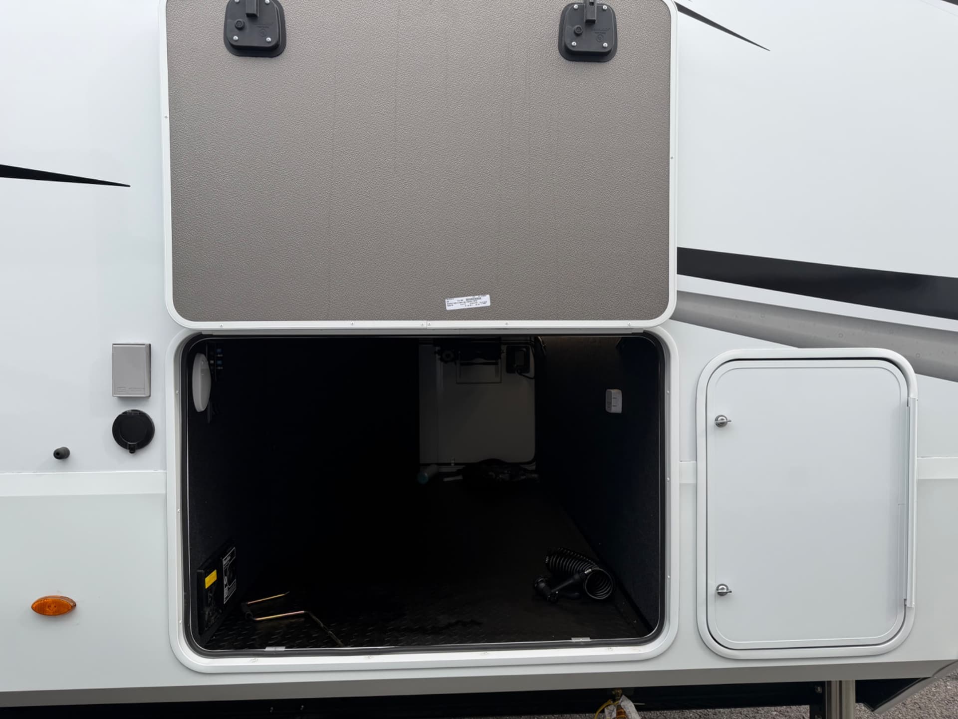 2026 Grand Design 2026 Grand Design Solitude - thumbnail 7