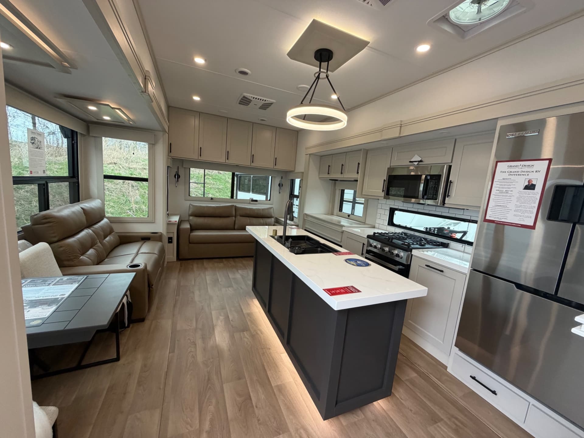 2026 Grand Design 2026 Grand Design Solitude - thumbnail 11