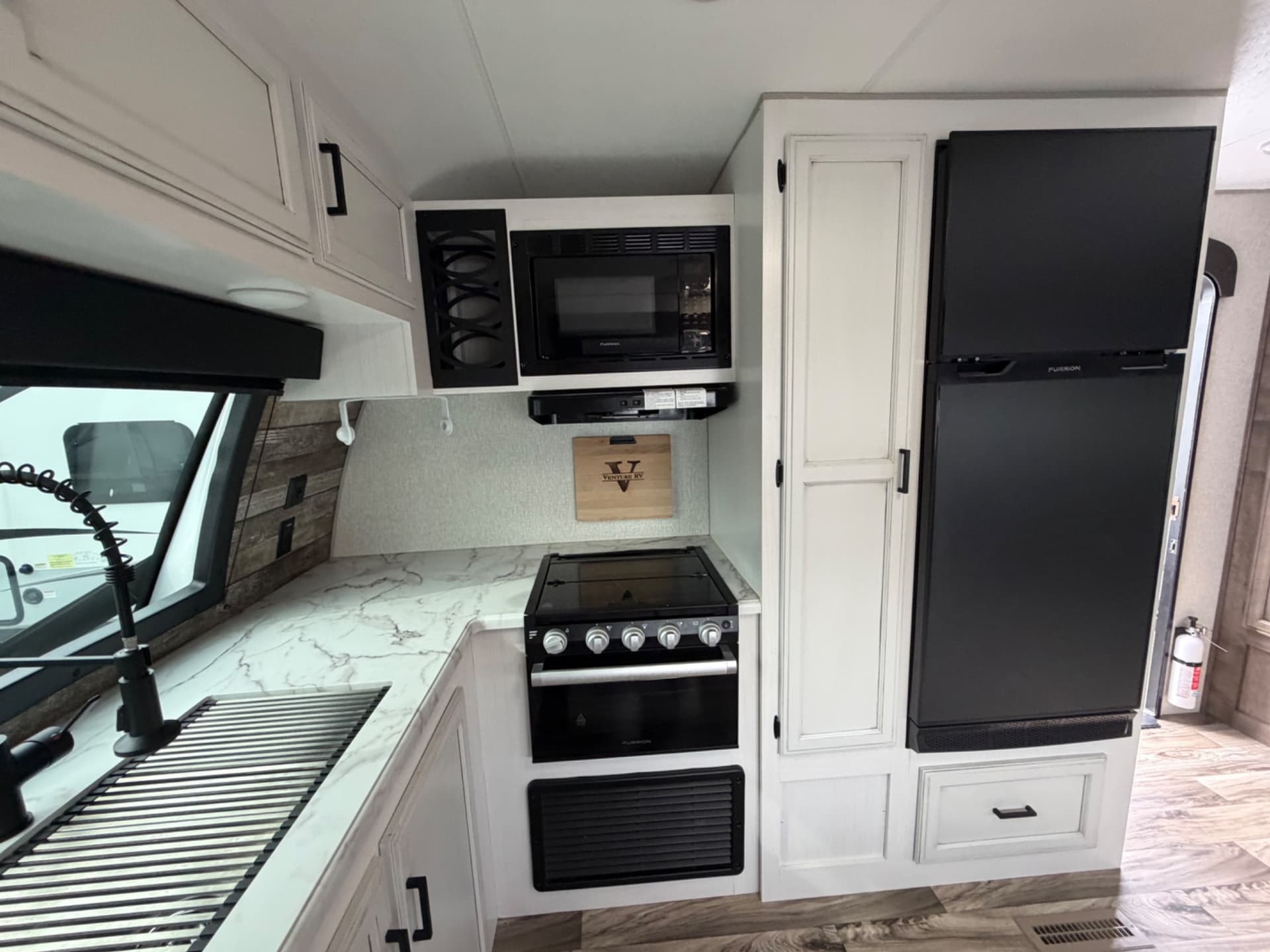 2026 Grand Design 2026 Grand Design Solitude - thumbnail 14