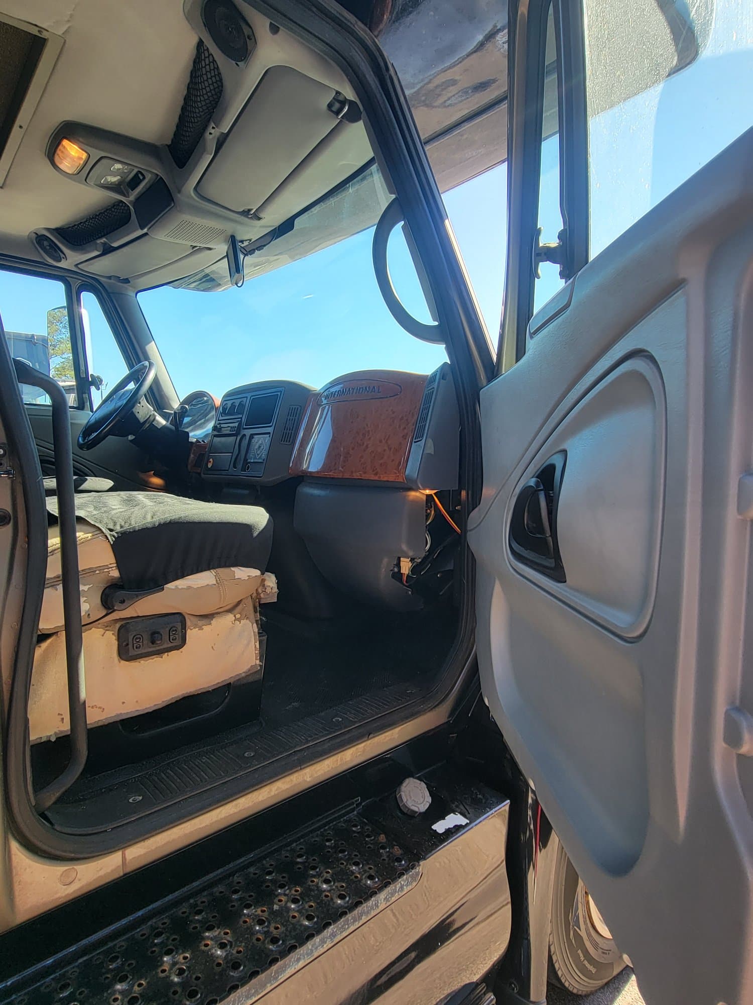 2010 Gulf Stream 2010 Gulf Stream Conquest Super Series - thumbnail 14