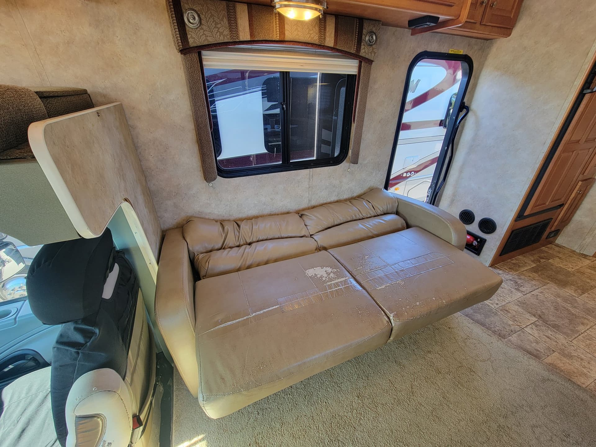 2010 Gulf Stream 2010 Gulf Stream Conquest Super Series - thumbnail 26