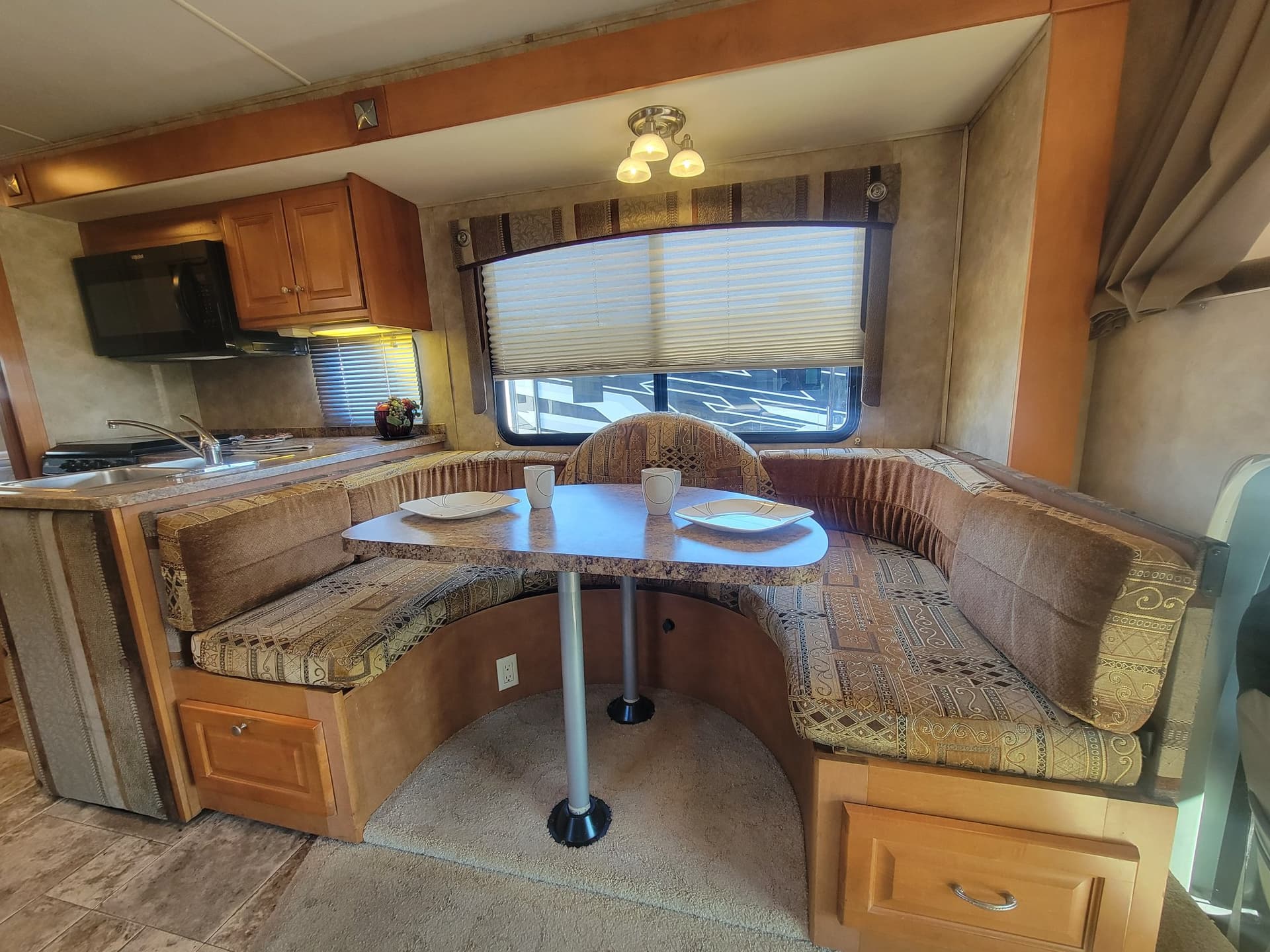 2010 Gulf Stream 2010 Gulf Stream Conquest Super Series - thumbnail 27