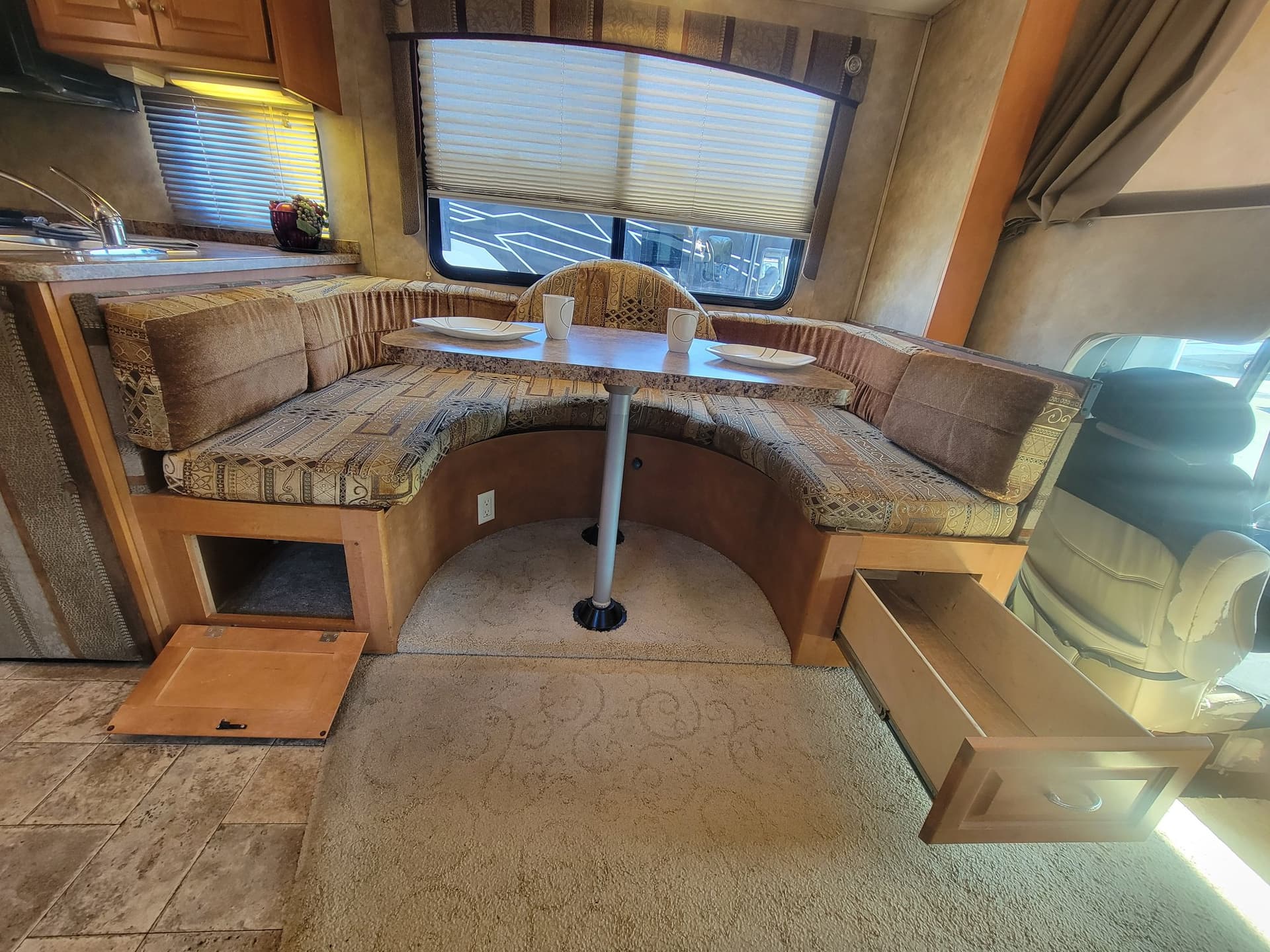 2010 Gulf Stream 2010 Gulf Stream Conquest Super Series - thumbnail 28