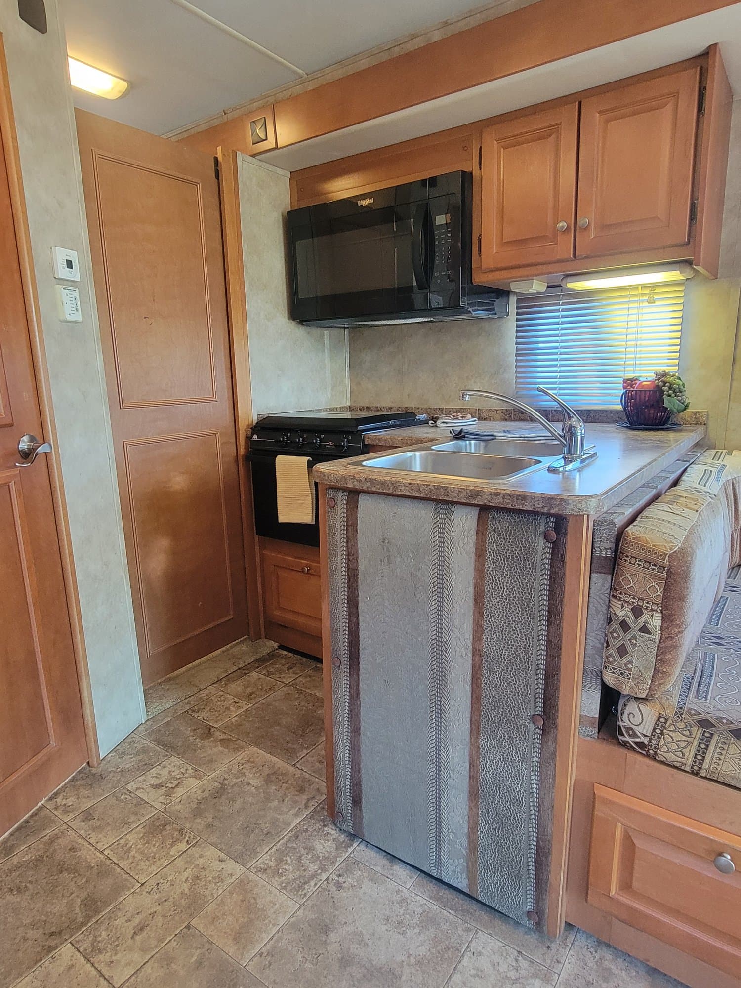 2010 Gulf Stream 2010 Gulf Stream Conquest Super Series - thumbnail 29