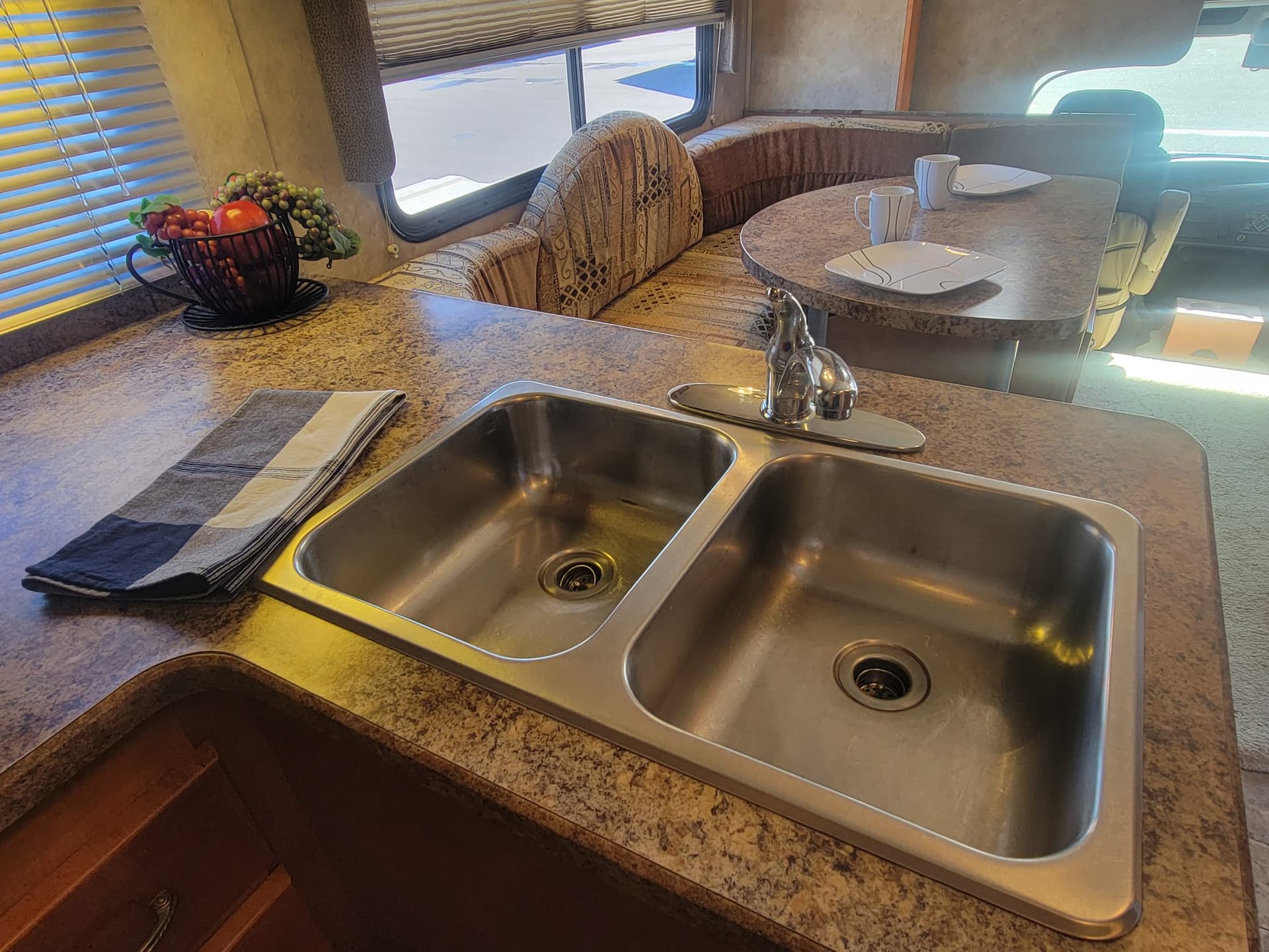 2010 Gulf Stream 2010 Gulf Stream Conquest Super Series - thumbnail 33