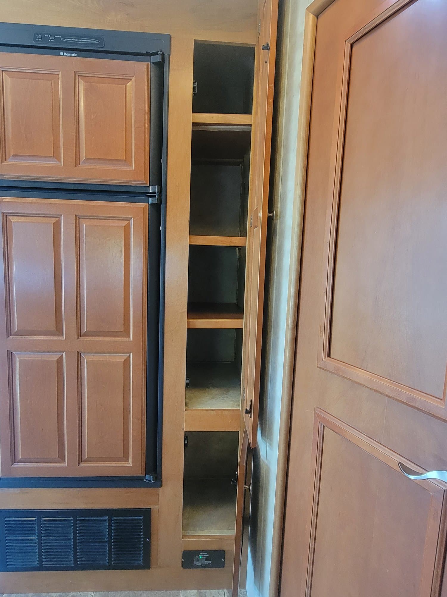 2010 Gulf Stream 2010 Gulf Stream Conquest Super Series - thumbnail 34