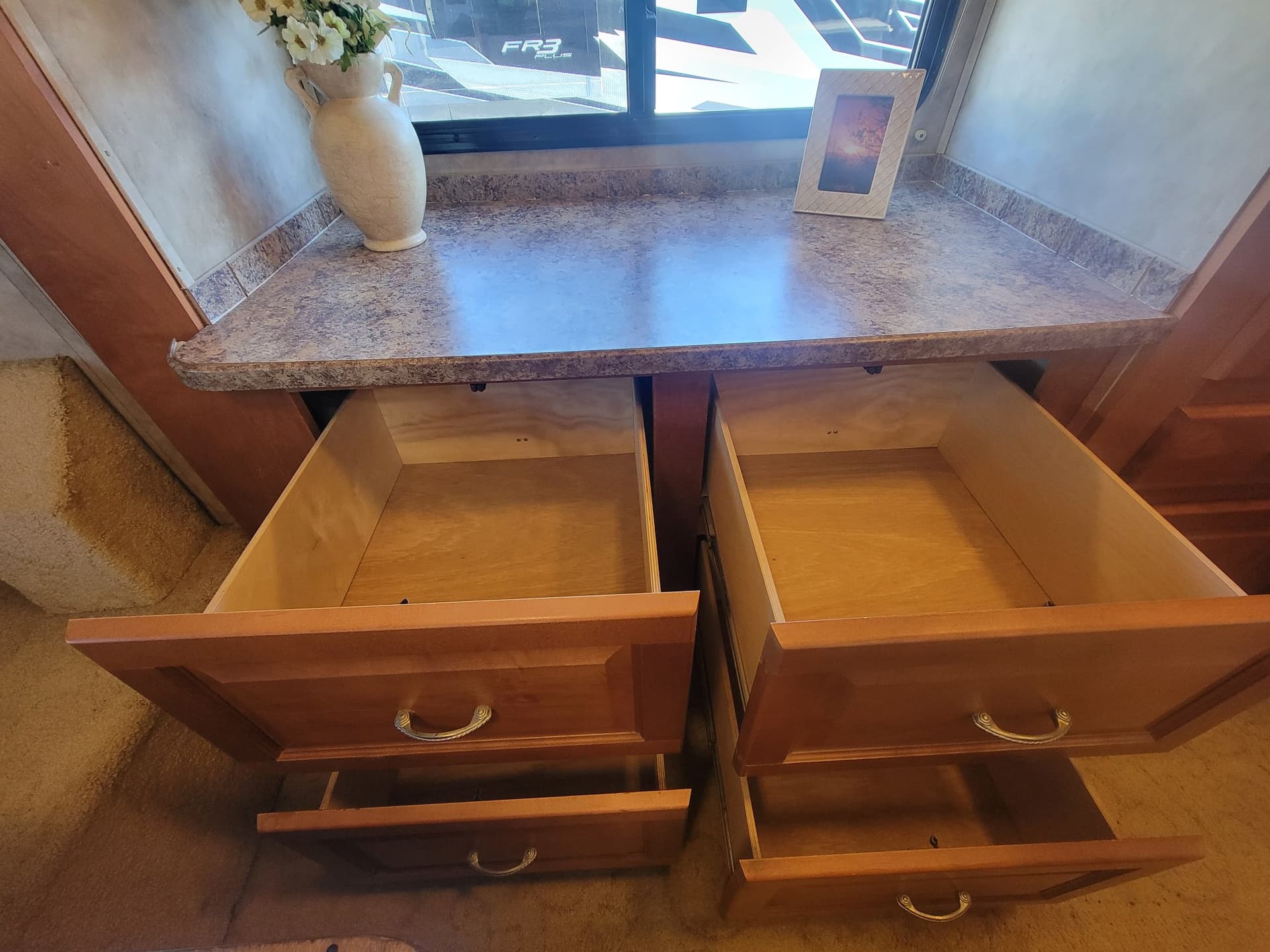 2010 Gulf Stream 2010 Gulf Stream Conquest Super Series - thumbnail 46