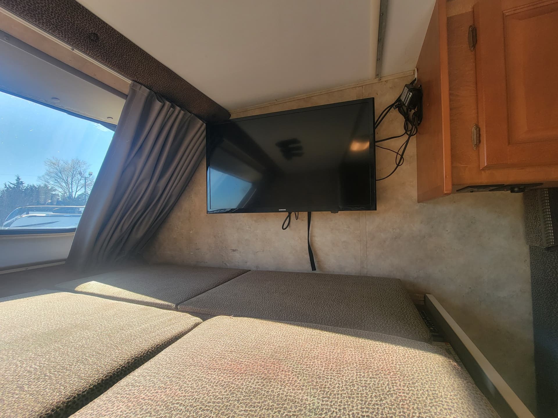 2010 Gulf Stream 2010 Gulf Stream Conquest Super Series - thumbnail 25