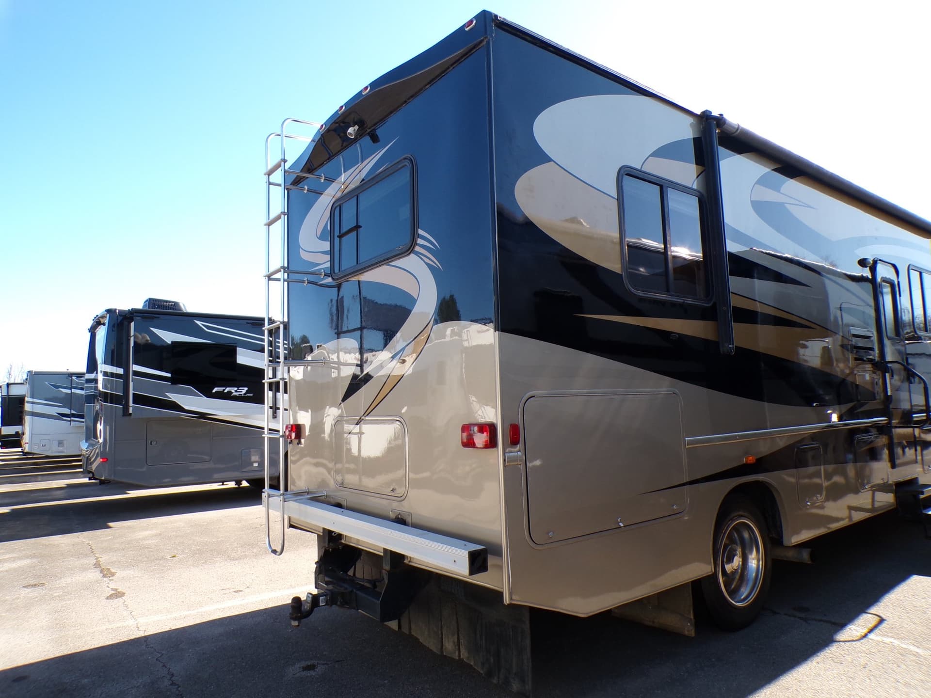 2010 Gulf Stream 2010 Gulf Stream Conquest Super Series - thumbnail 5