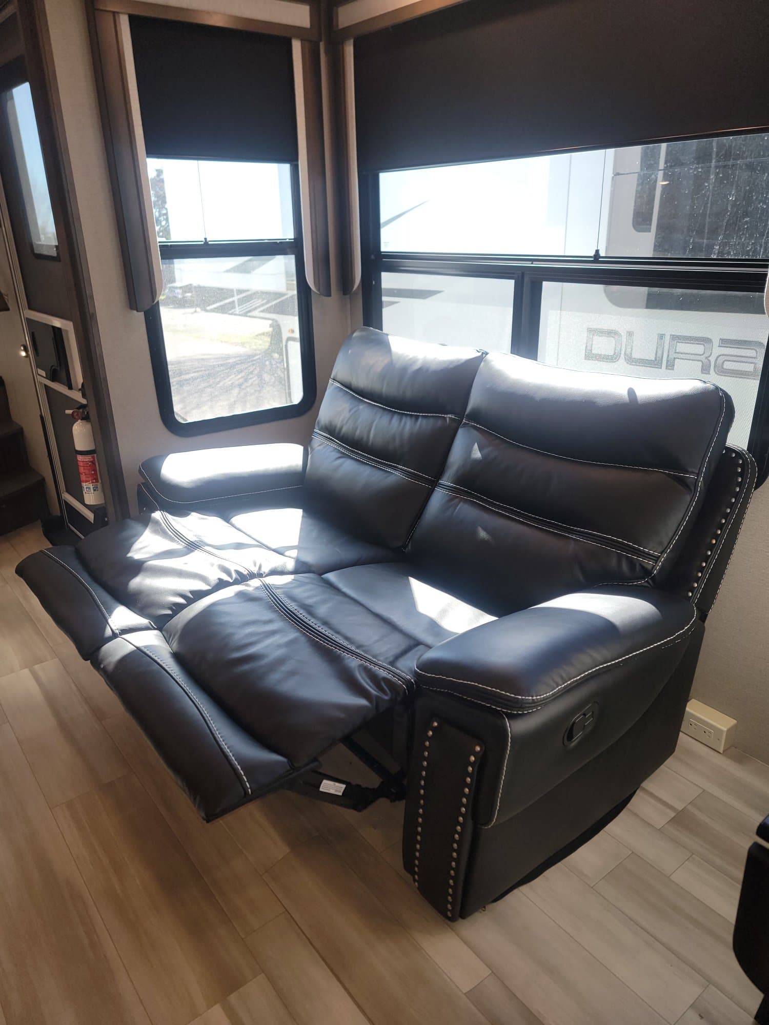 2022 Grand Design 2022 Grand Design Solitude - thumbnail 18