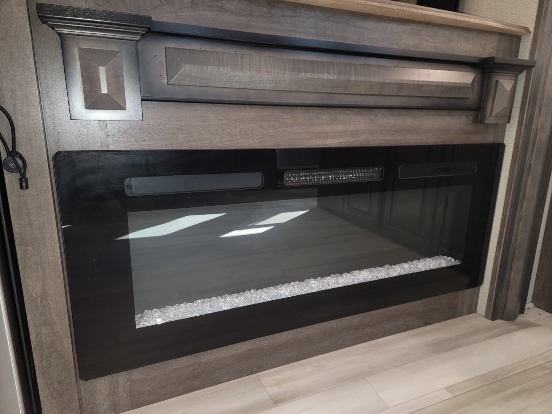 2022 Grand Design 2022 Grand Design Solitude - thumbnail 23