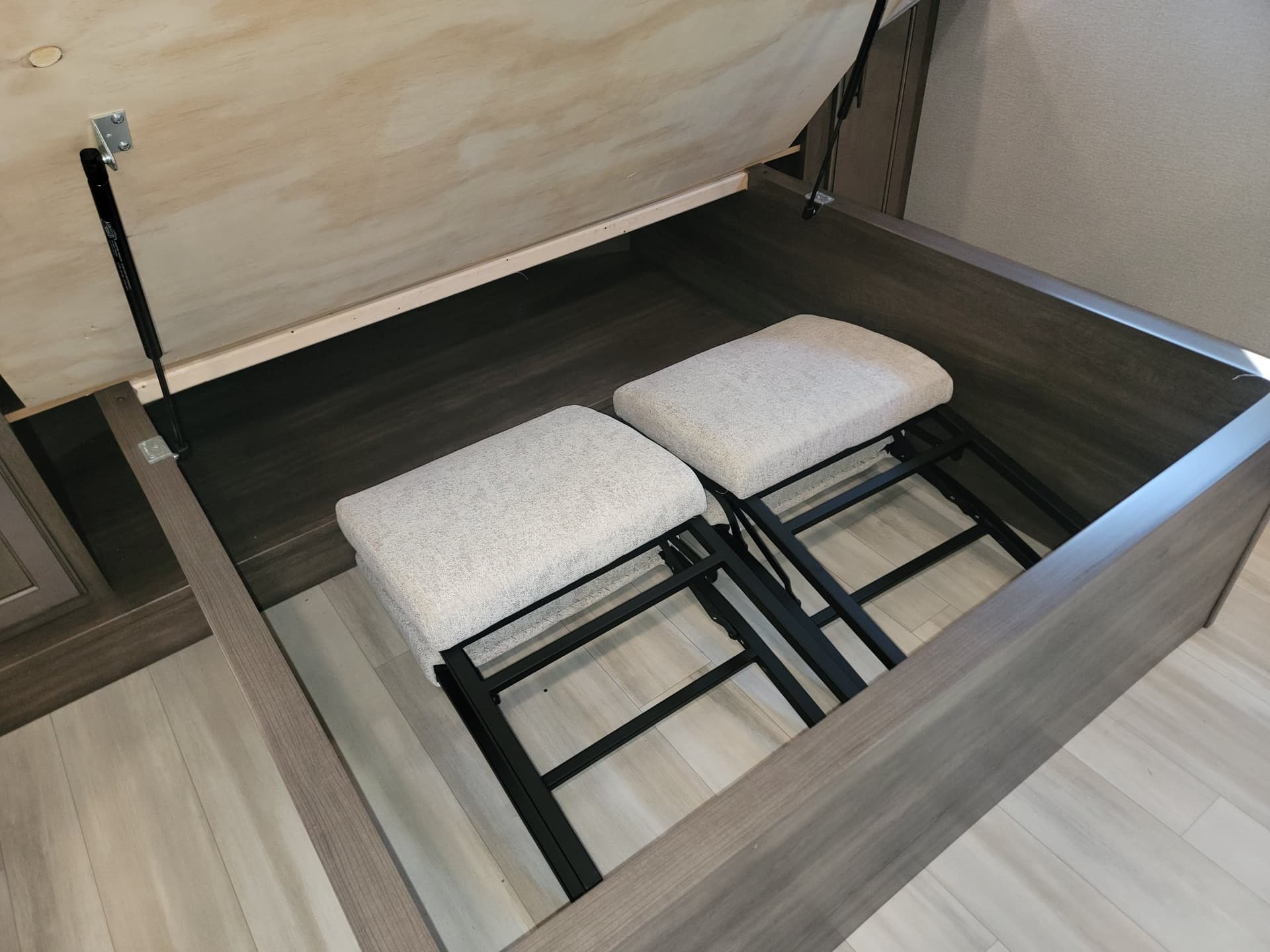 2022 Grand Design 2022 Grand Design Solitude - thumbnail 55