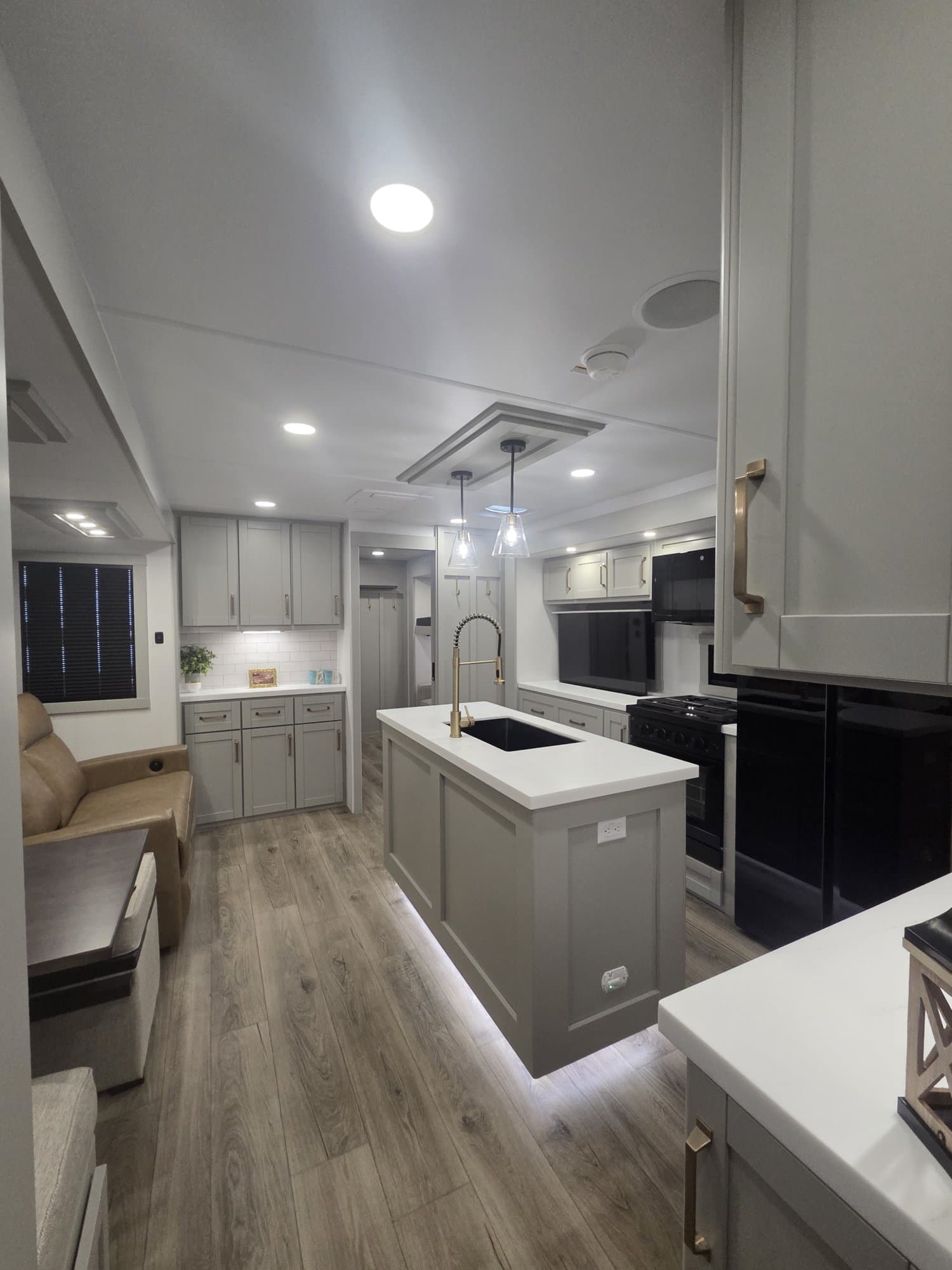 2026 Brinkley RV 2026 Brinkley RV Model Z - thumbnail 6