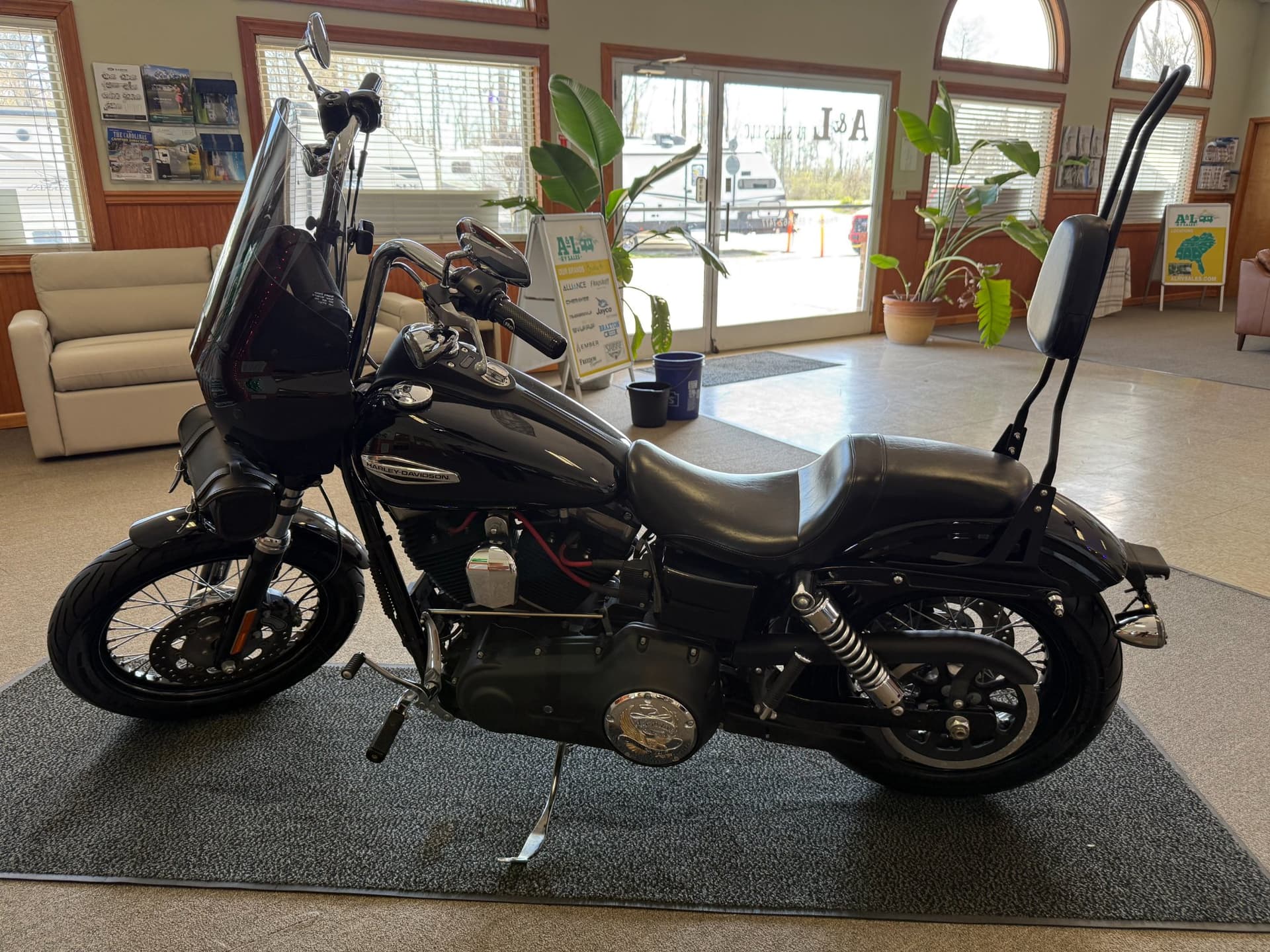 2015 Harley-Davidson 2015 Harley-Davidson Dyna Street Bob - thumbnail 3