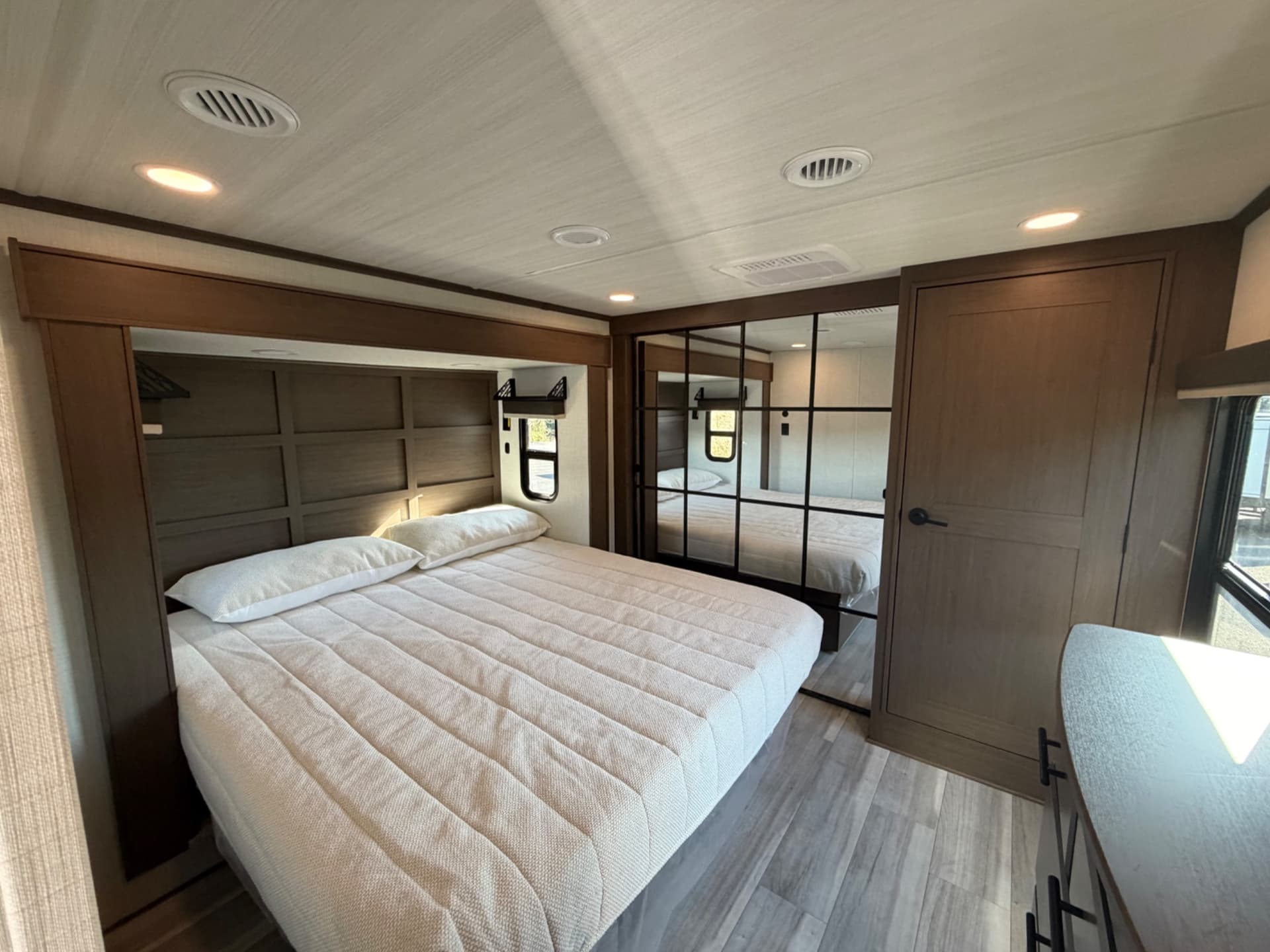 2026 Keystone RV 2026 Keystone RV Keystone Cougar - thumbnail 19