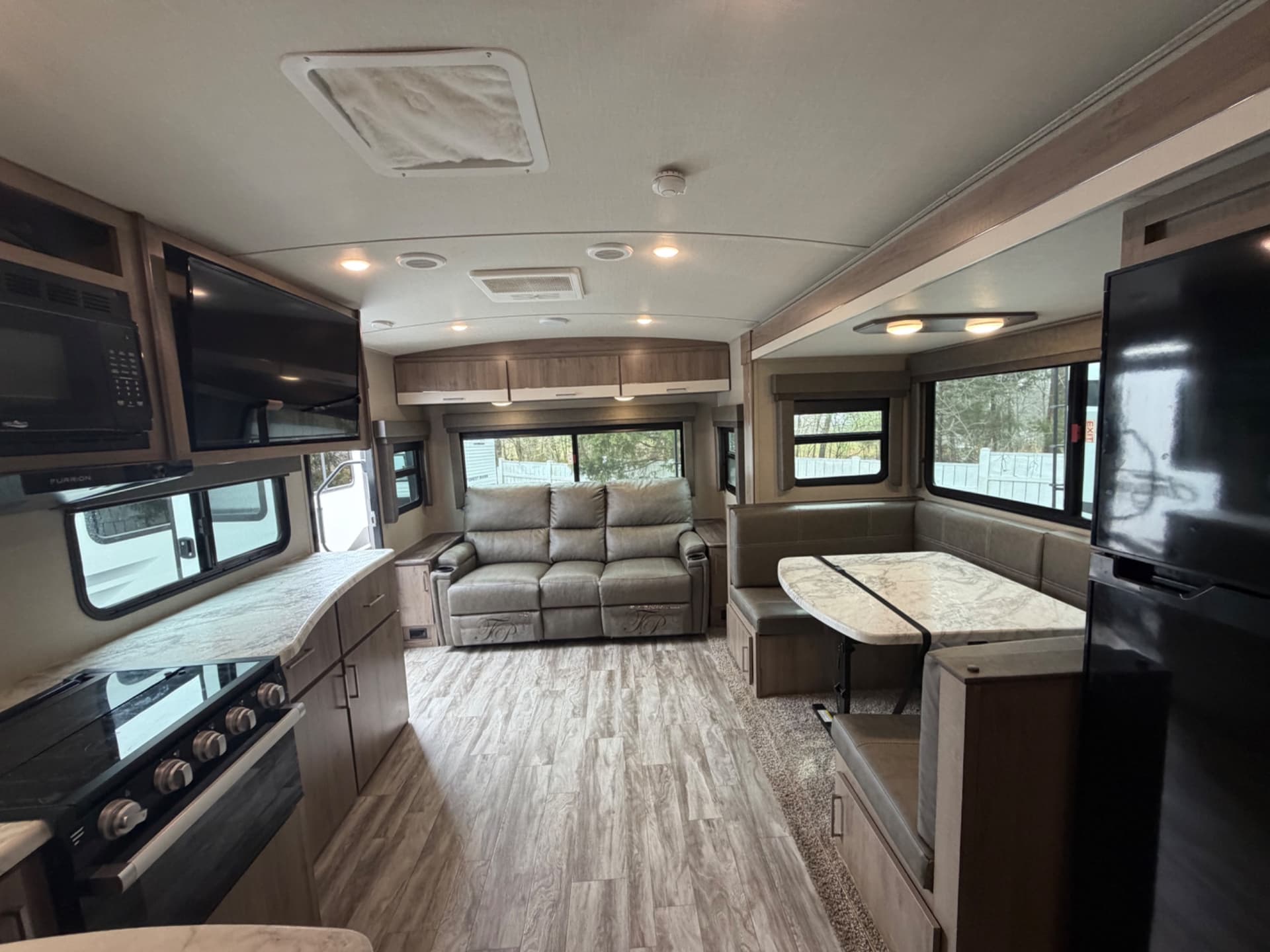 2022 Grand Design 2022 Grand Design Imagine - thumbnail 8