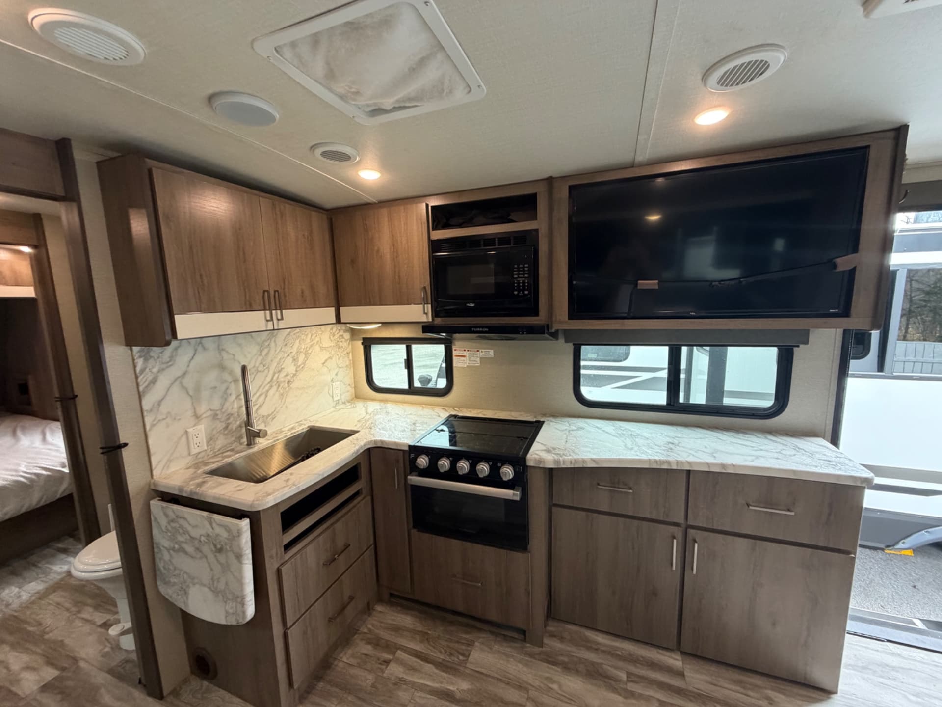 2022 Grand Design 2022 Grand Design Imagine - thumbnail 10