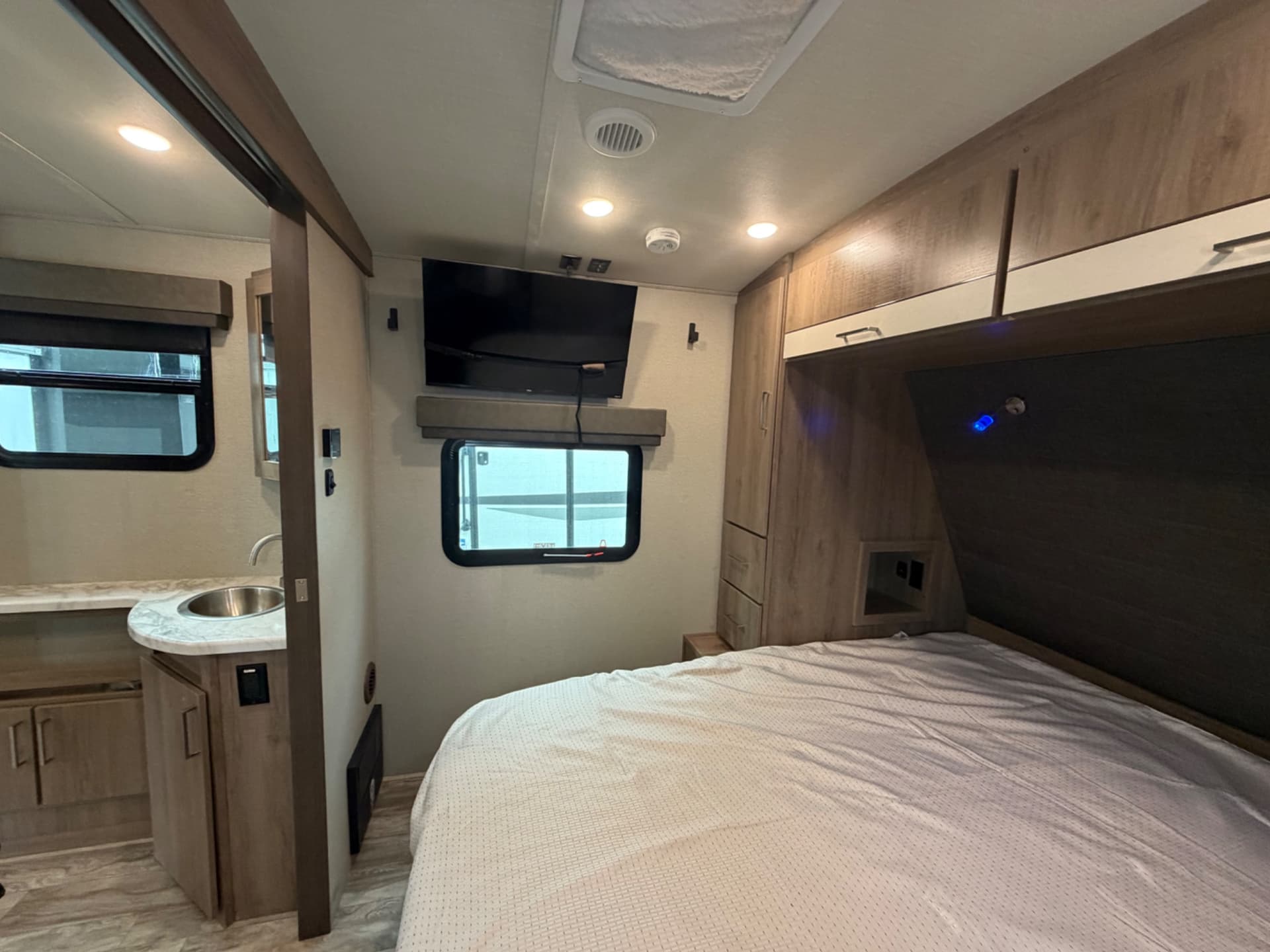 2022 Grand Design 2022 Grand Design Imagine - thumbnail 13