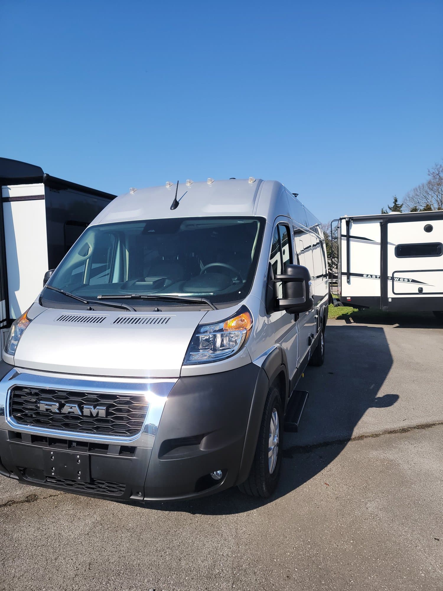 2023 Thor Motor Coach 2023 Thor Motor Coach Dazzle - thumbnail 4