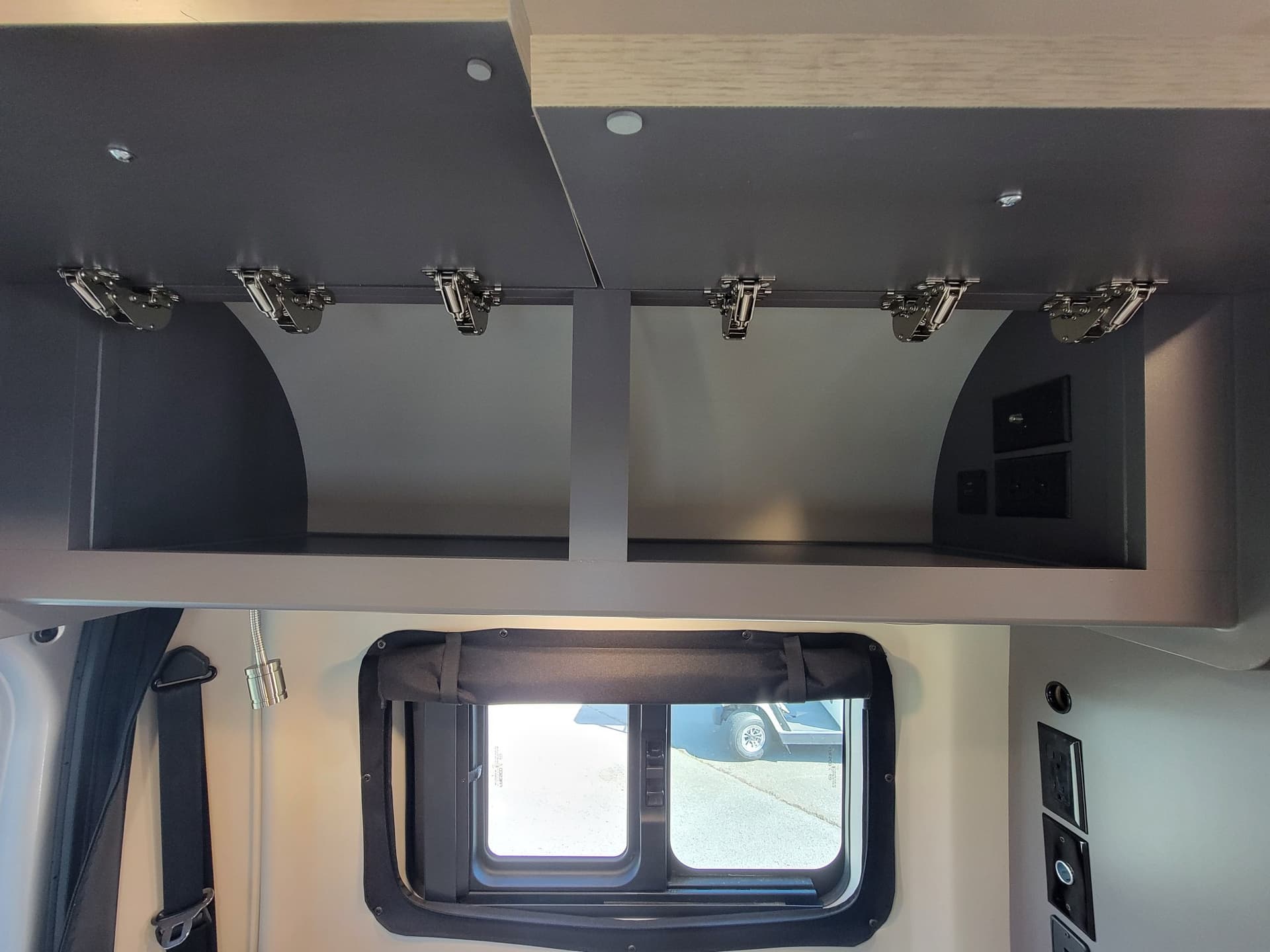 2023 Thor Motor Coach 2023 Thor Motor Coach Dazzle - thumbnail 34