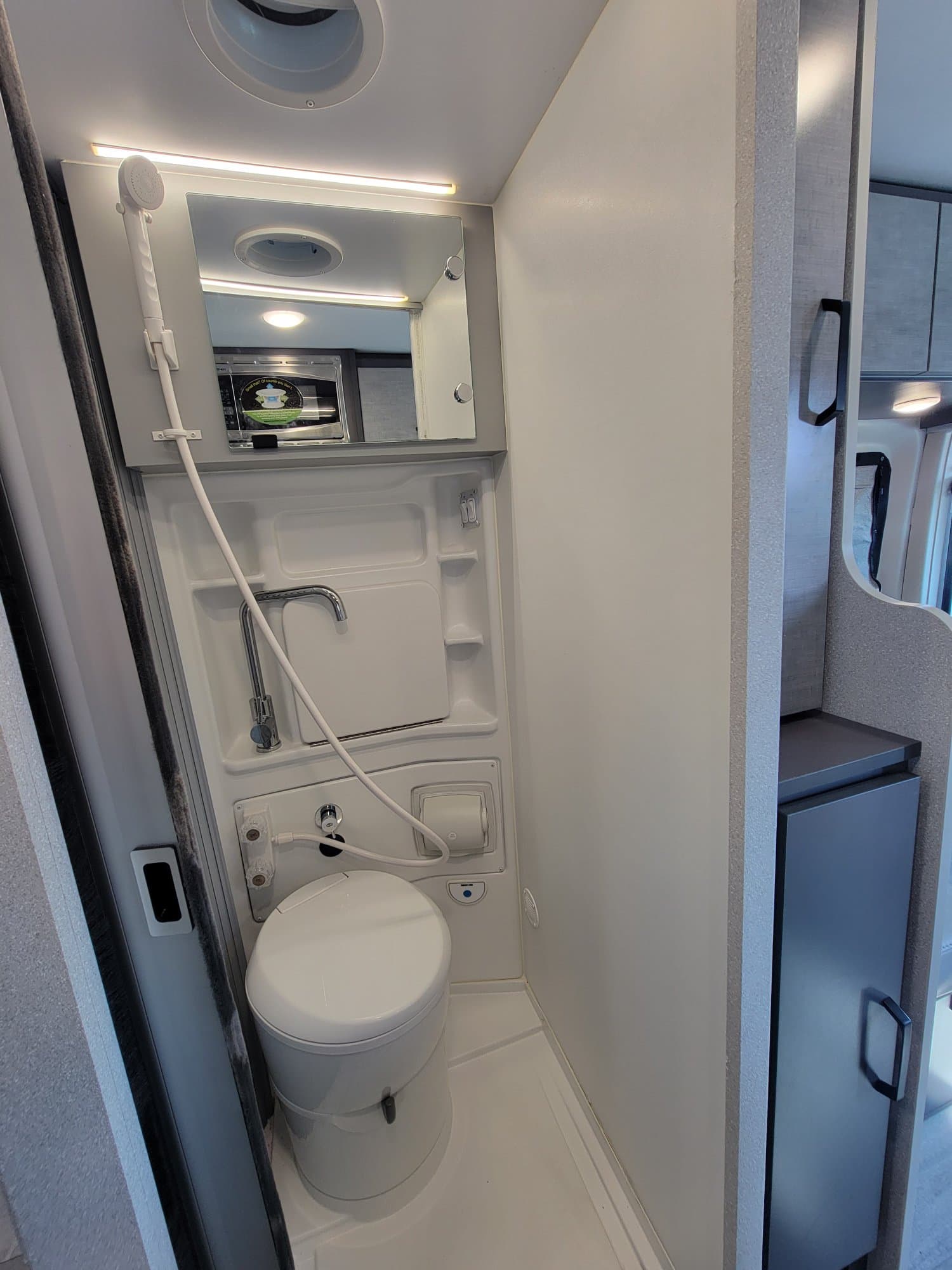 2023 Thor Motor Coach 2023 Thor Motor Coach Dazzle - thumbnail 36