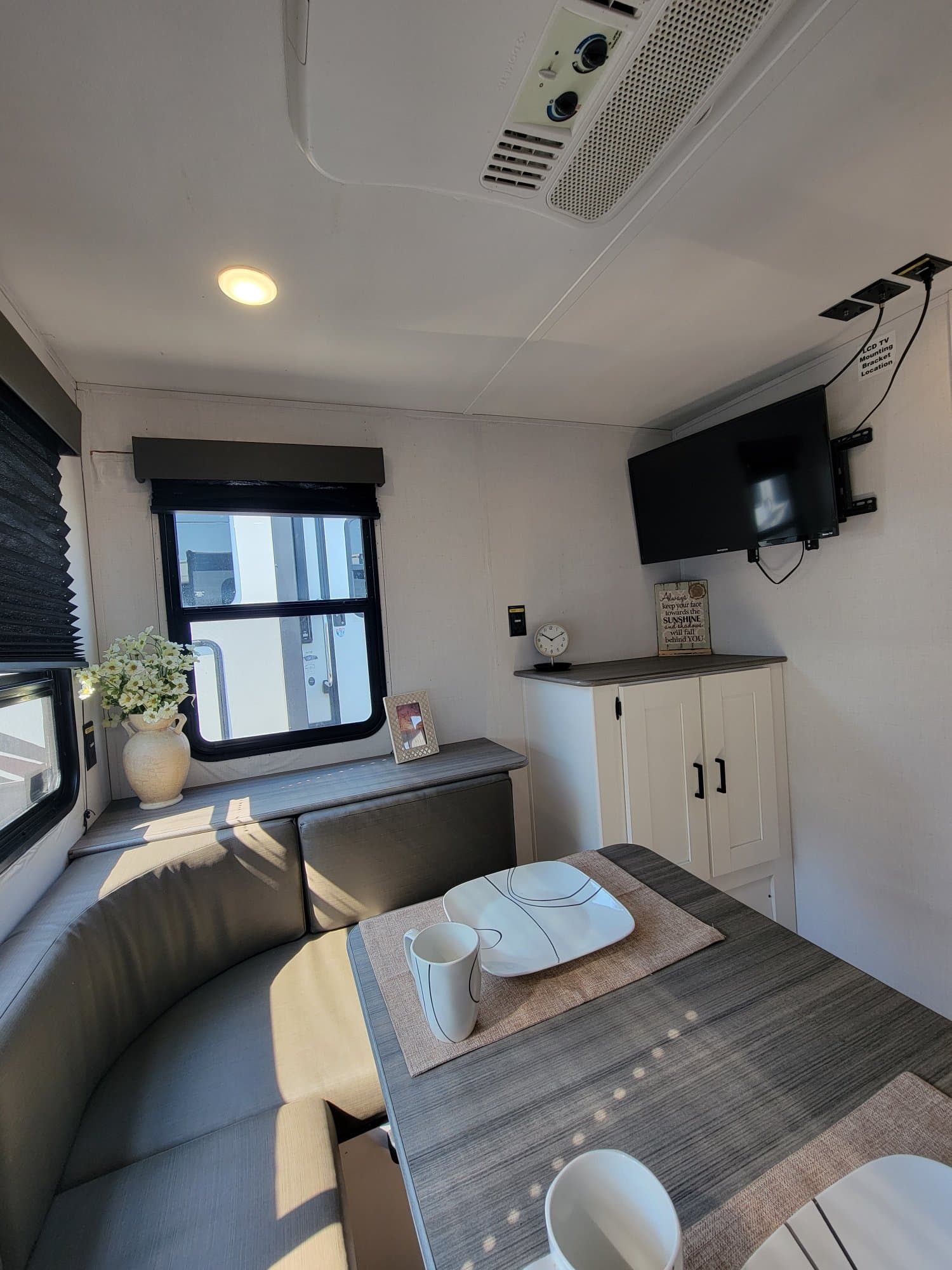 2022 Keystone RV 2022 Keystone RV Hideout - thumbnail 15