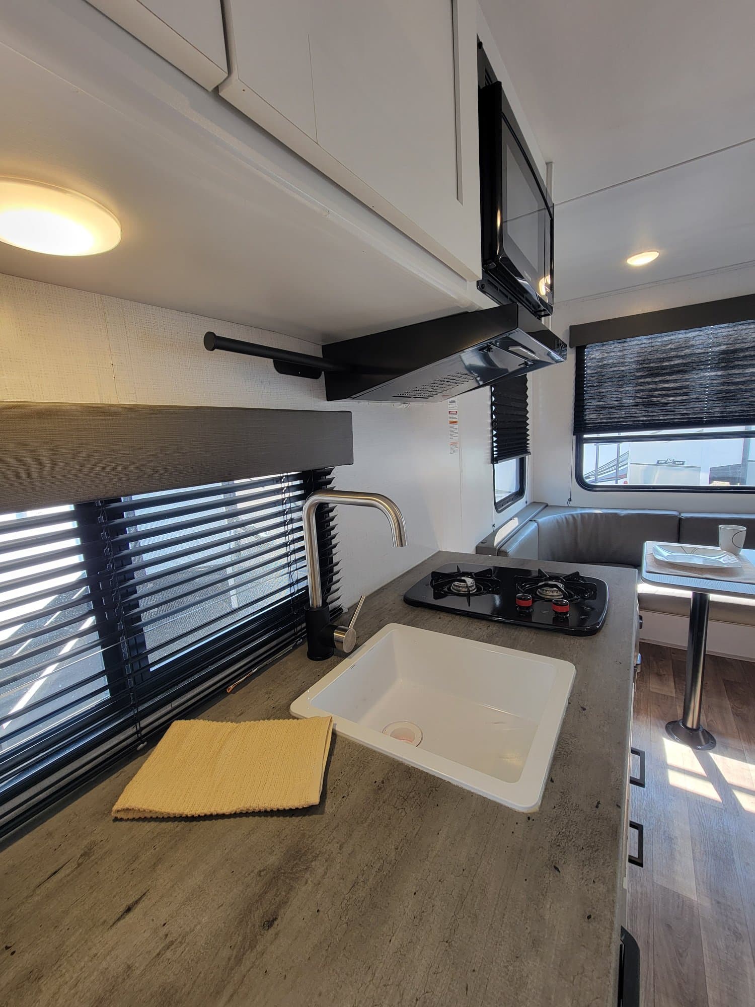 2022 Keystone RV 2022 Keystone RV Hideout - thumbnail 22