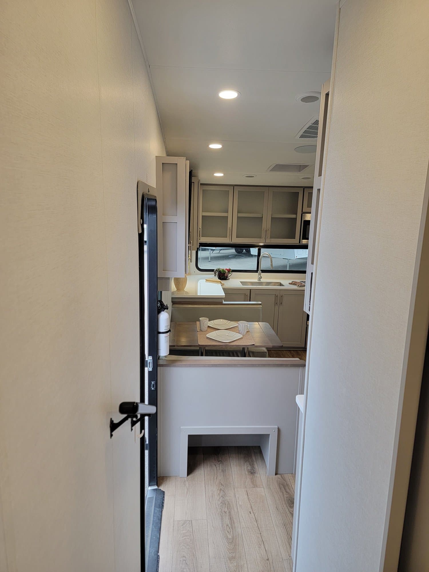 2025 Alliance RV 2025 Alliance RV Avenue - thumbnail 14