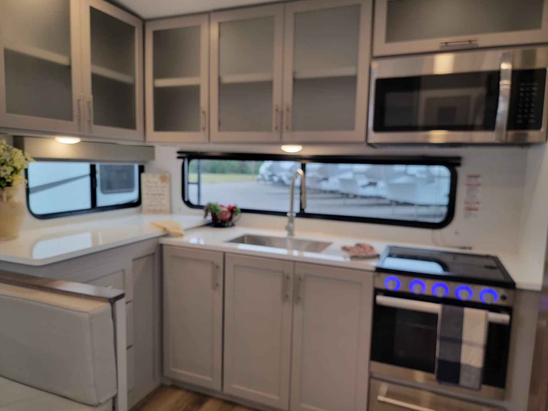 2025 Alliance RV 2025 Alliance RV Avenue - thumbnail 28