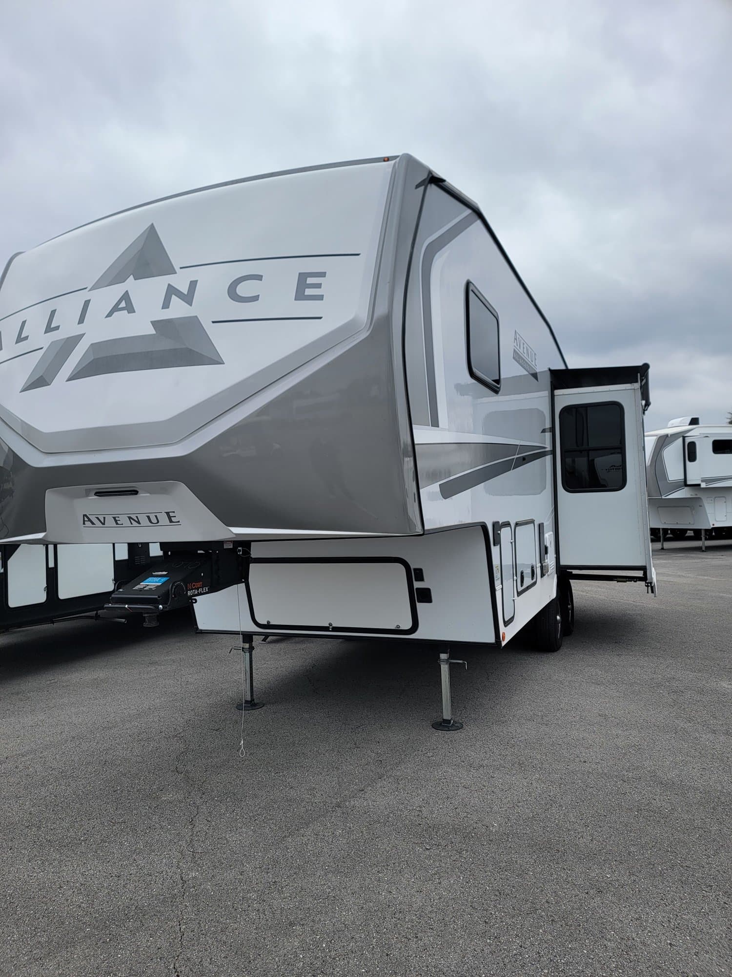 2025 Alliance RV 2025 Alliance RV Avenue - thumbnail 4
