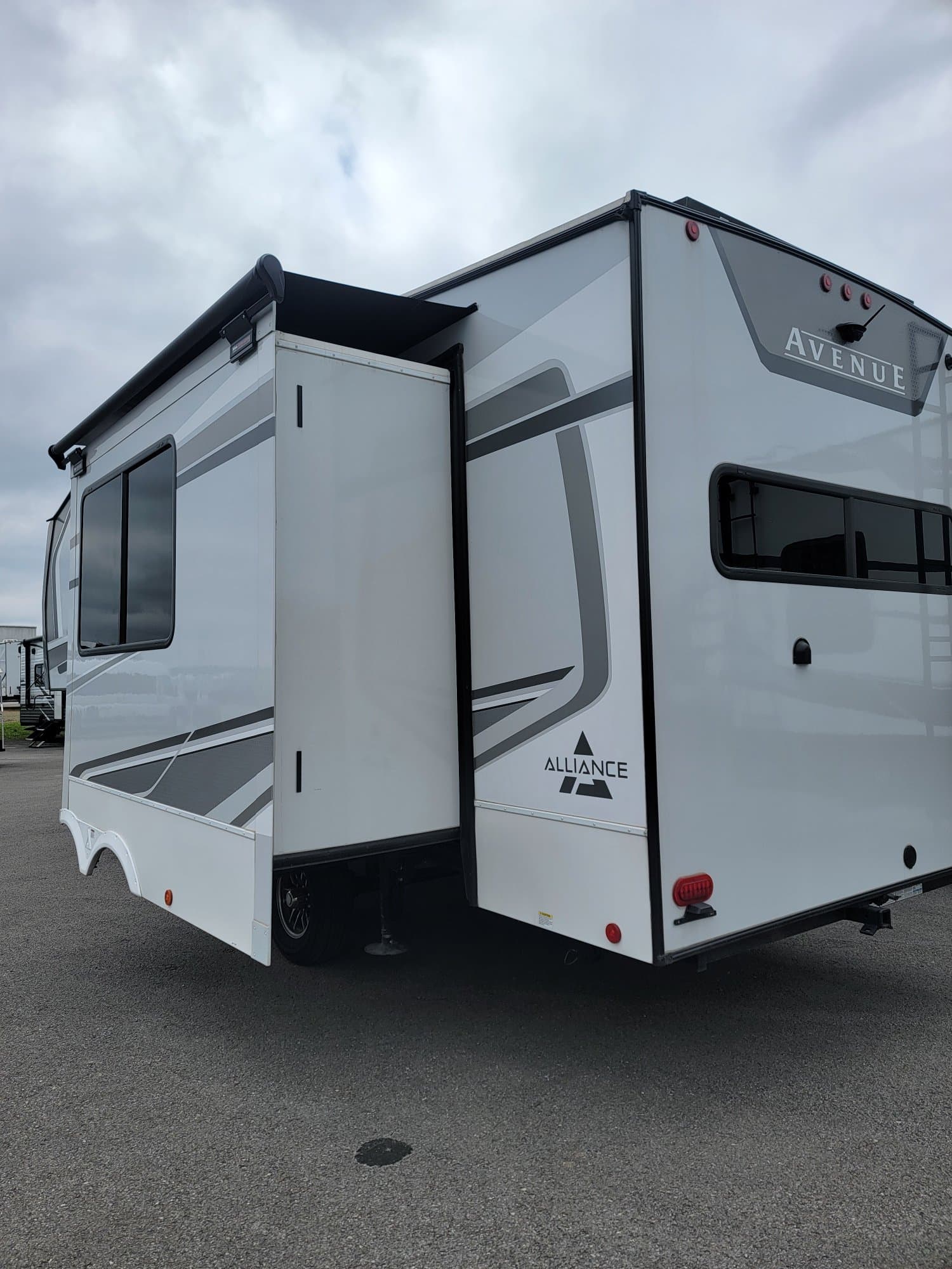 2025 Alliance RV 2025 Alliance RV Avenue - thumbnail 5