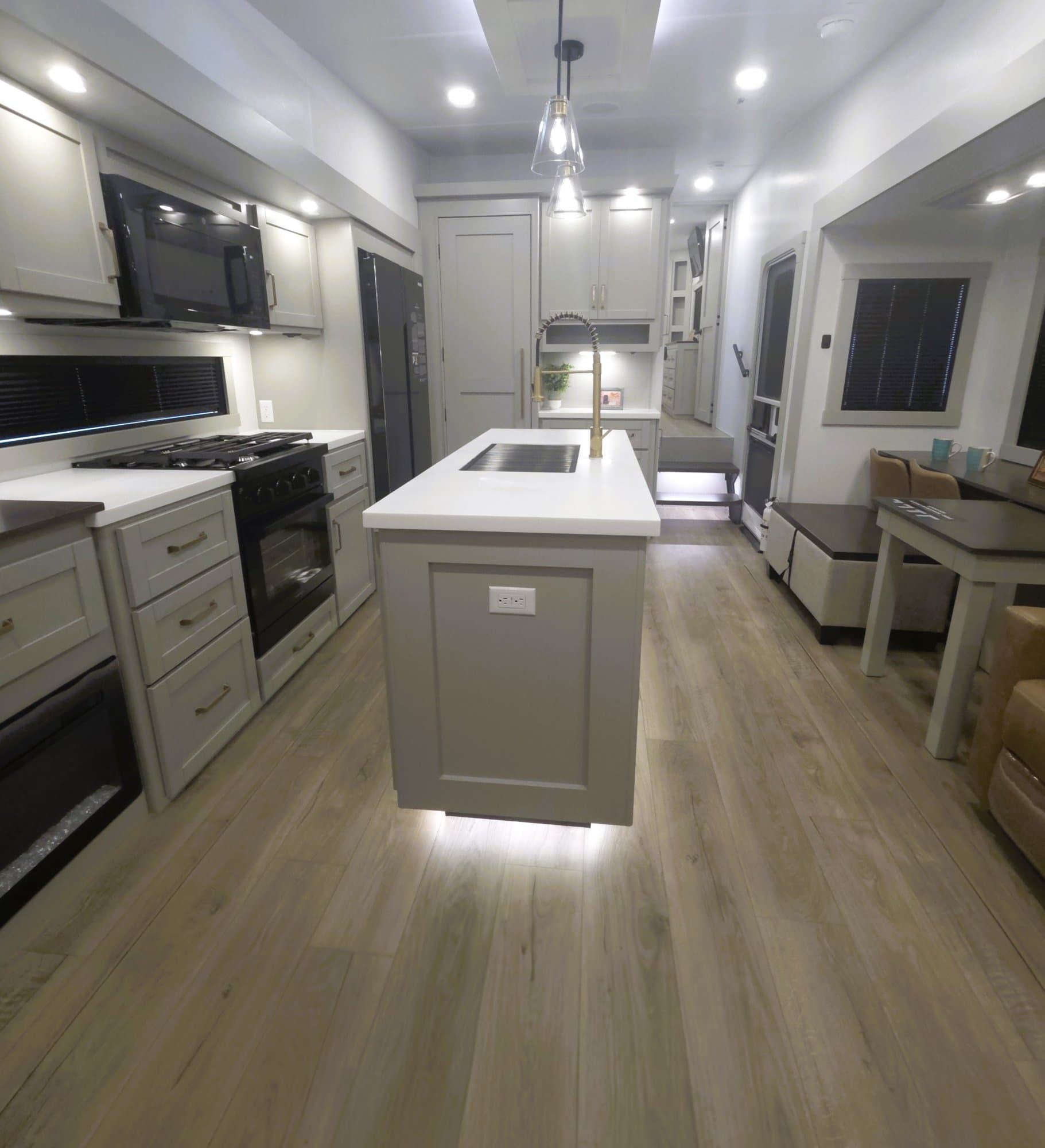 2026 Brinkley RV 2026 Brinkley RV Model Z - thumbnail 11