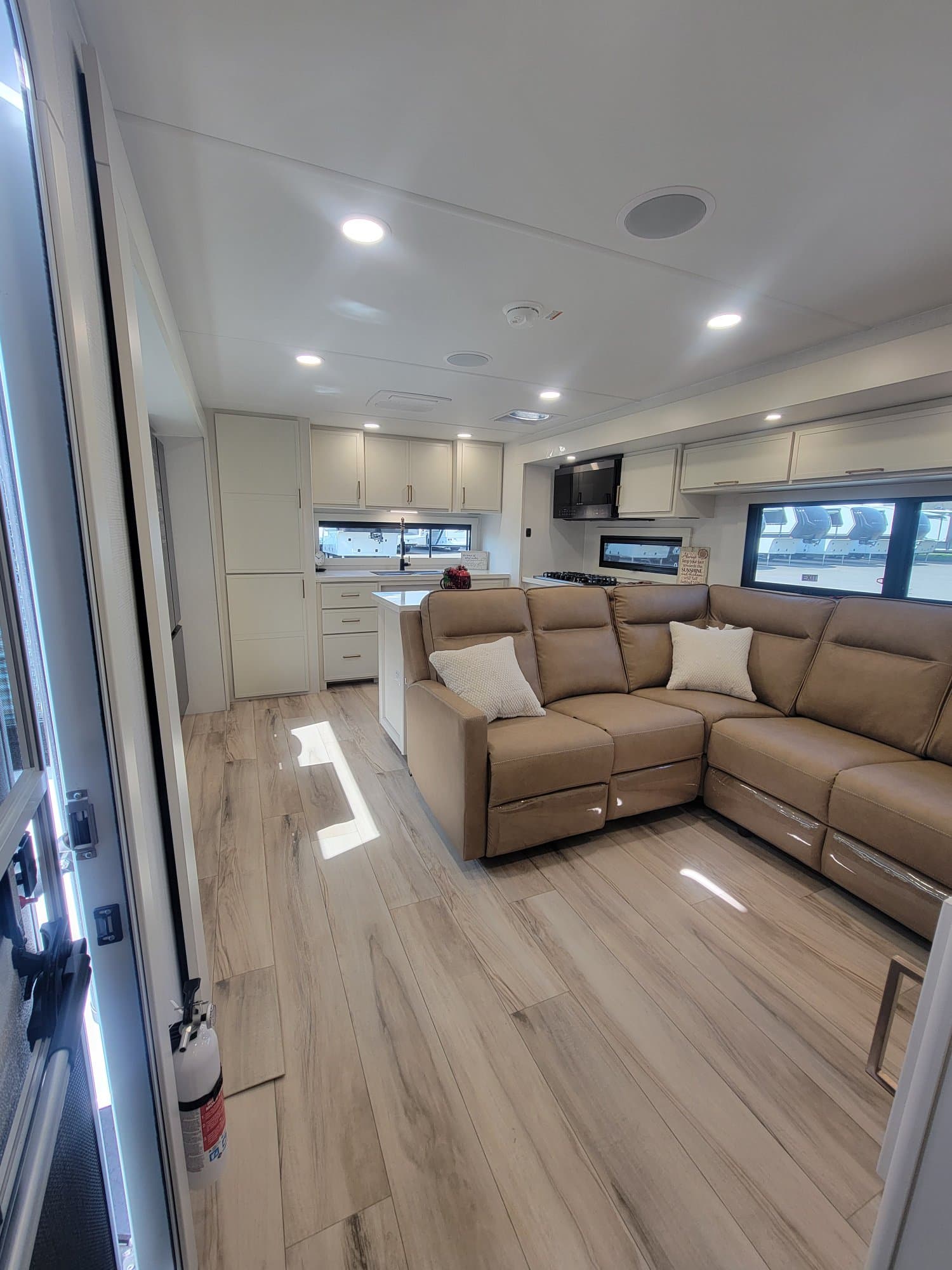 2026 Brinkley RV 2026 Brinkley RV Model I - thumbnail 11