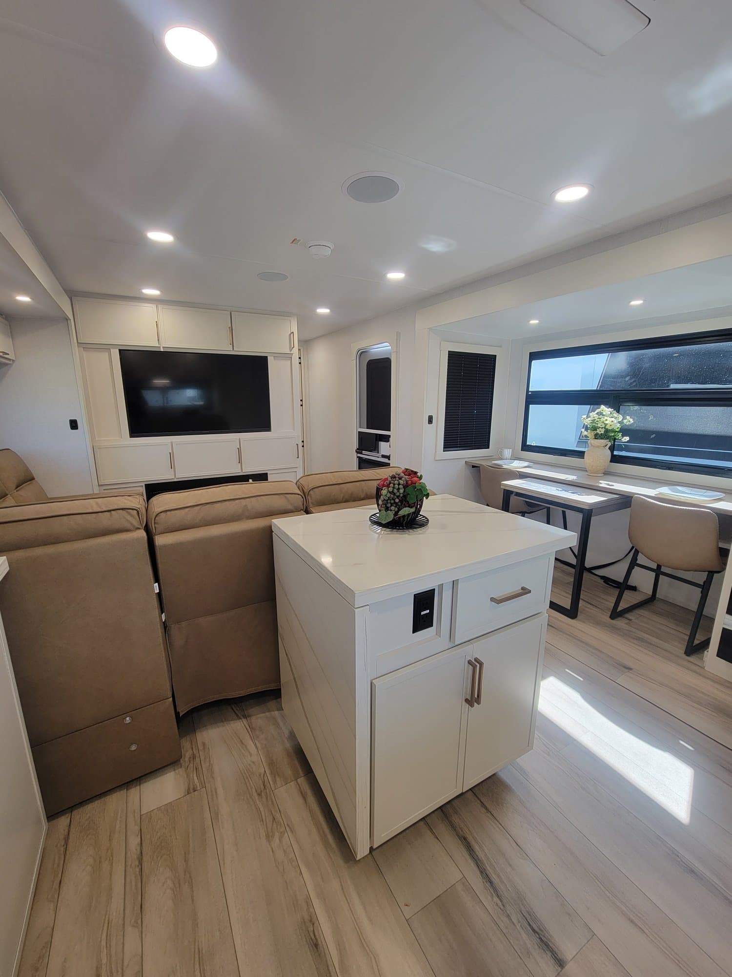 2026 Brinkley RV 2026 Brinkley RV Model I - thumbnail 12