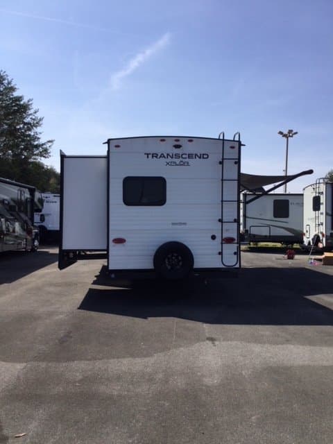 2024 Grand Design 2024 Grand Design Transcend - thumbnail 27